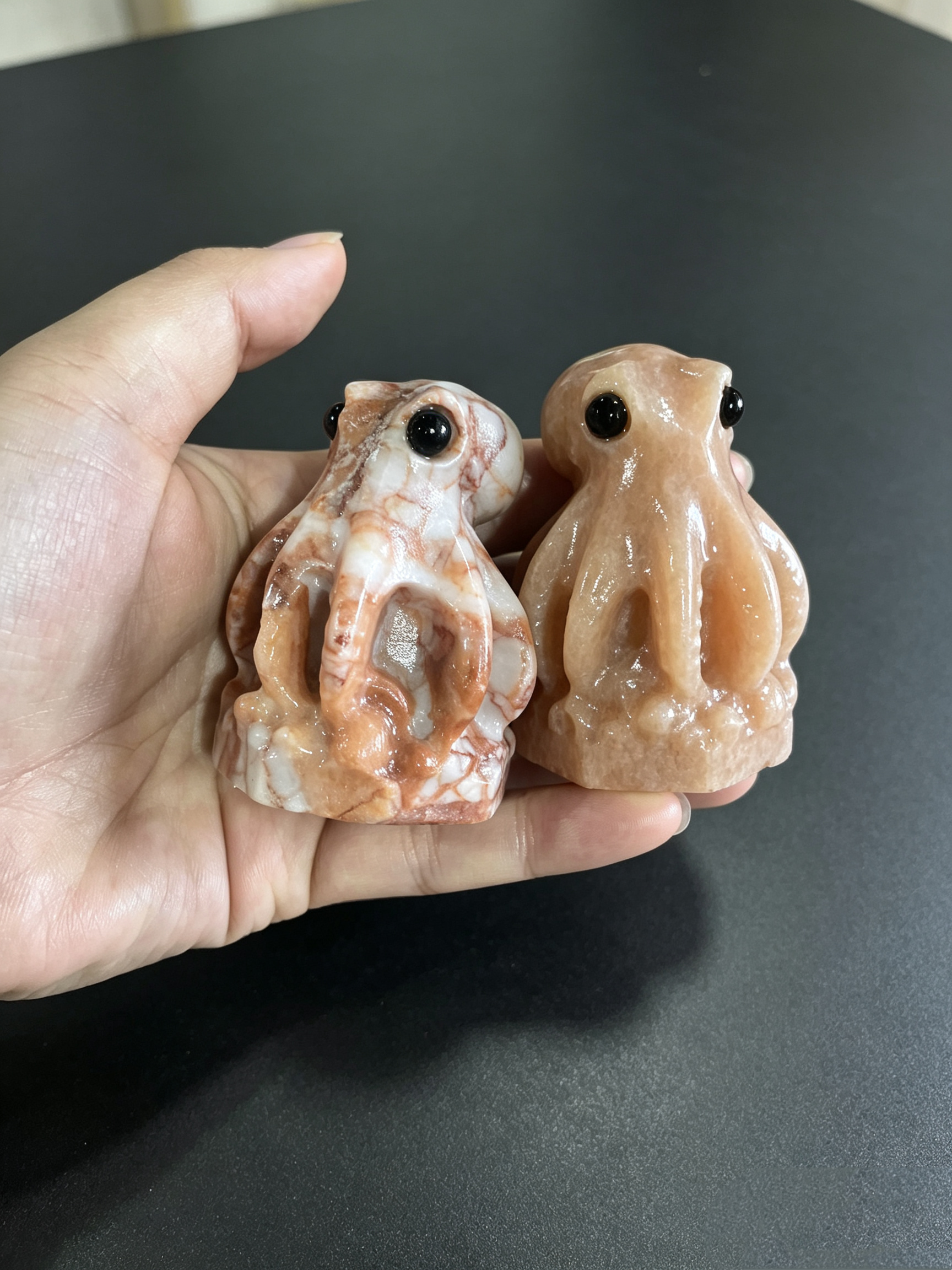 7cm Octopus Carving