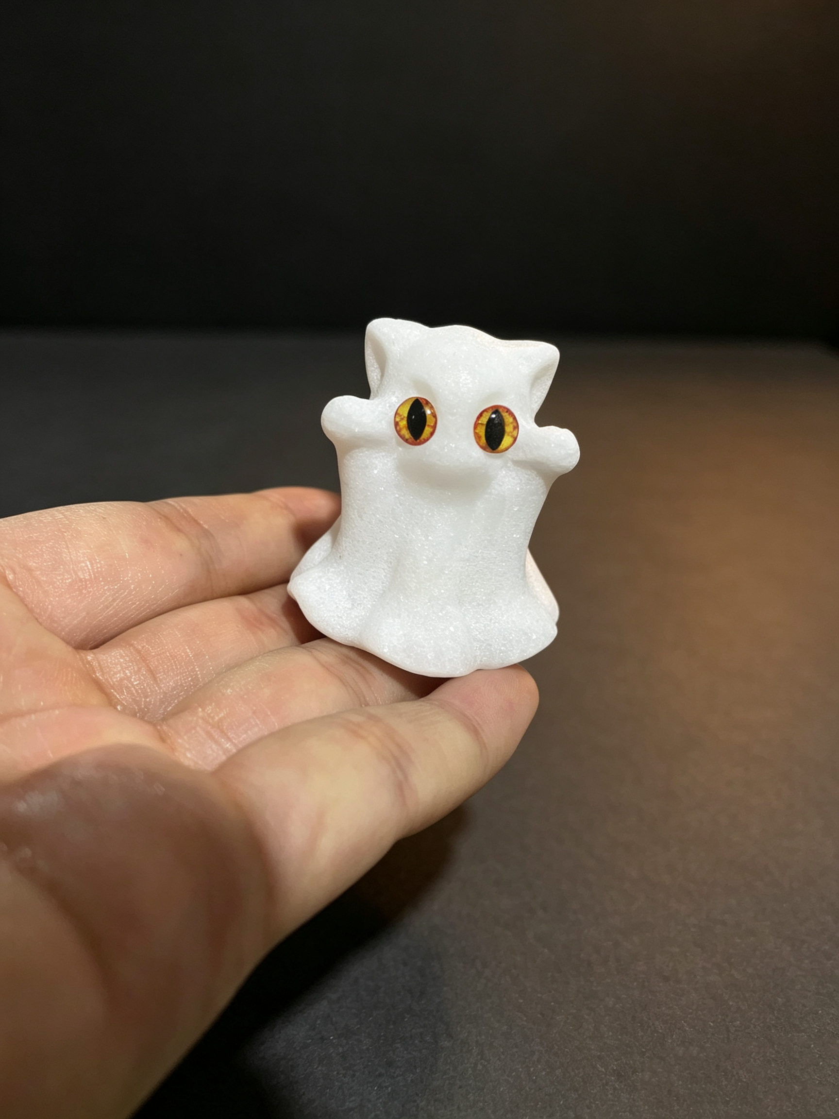 4cm Ghost Cat carving