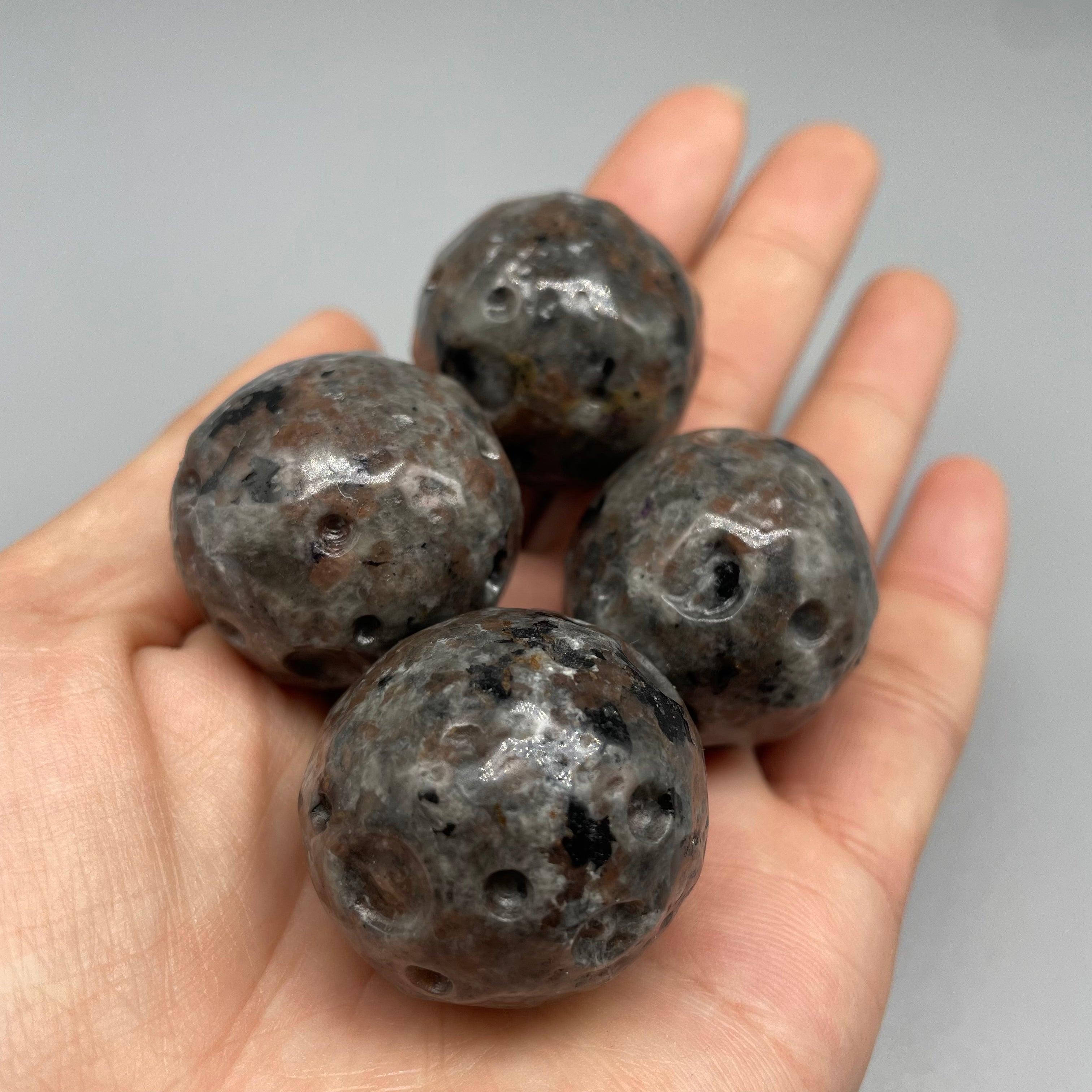 3CM Crater Moon Sphere Natural Crystal Carving