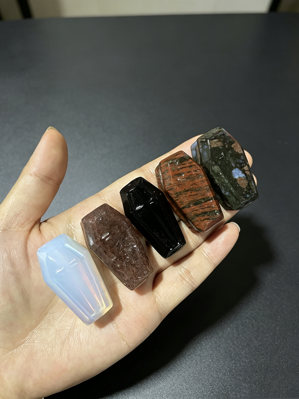 4cm Mini Coffin carving