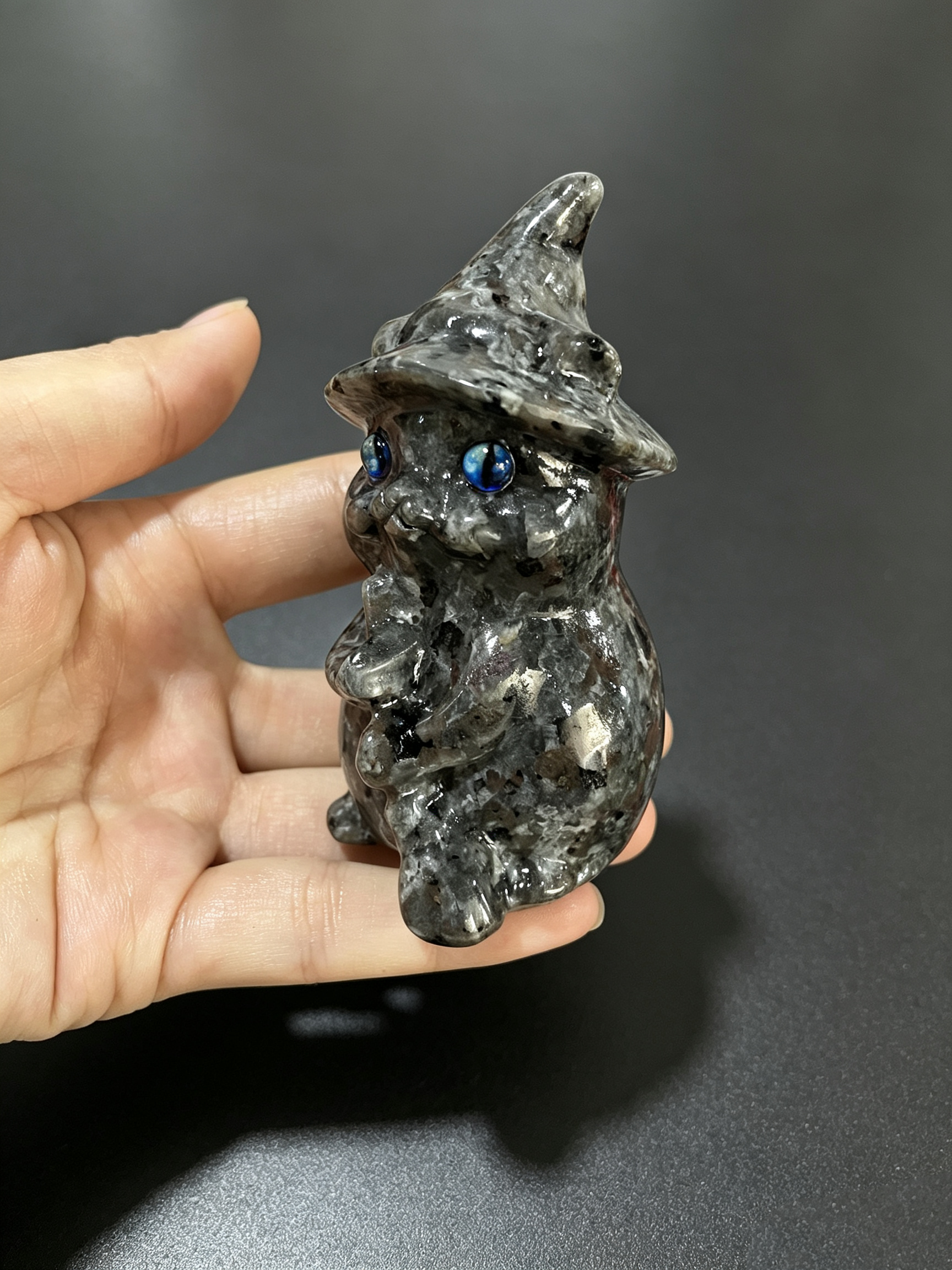 7cm Cat Witch Carving
