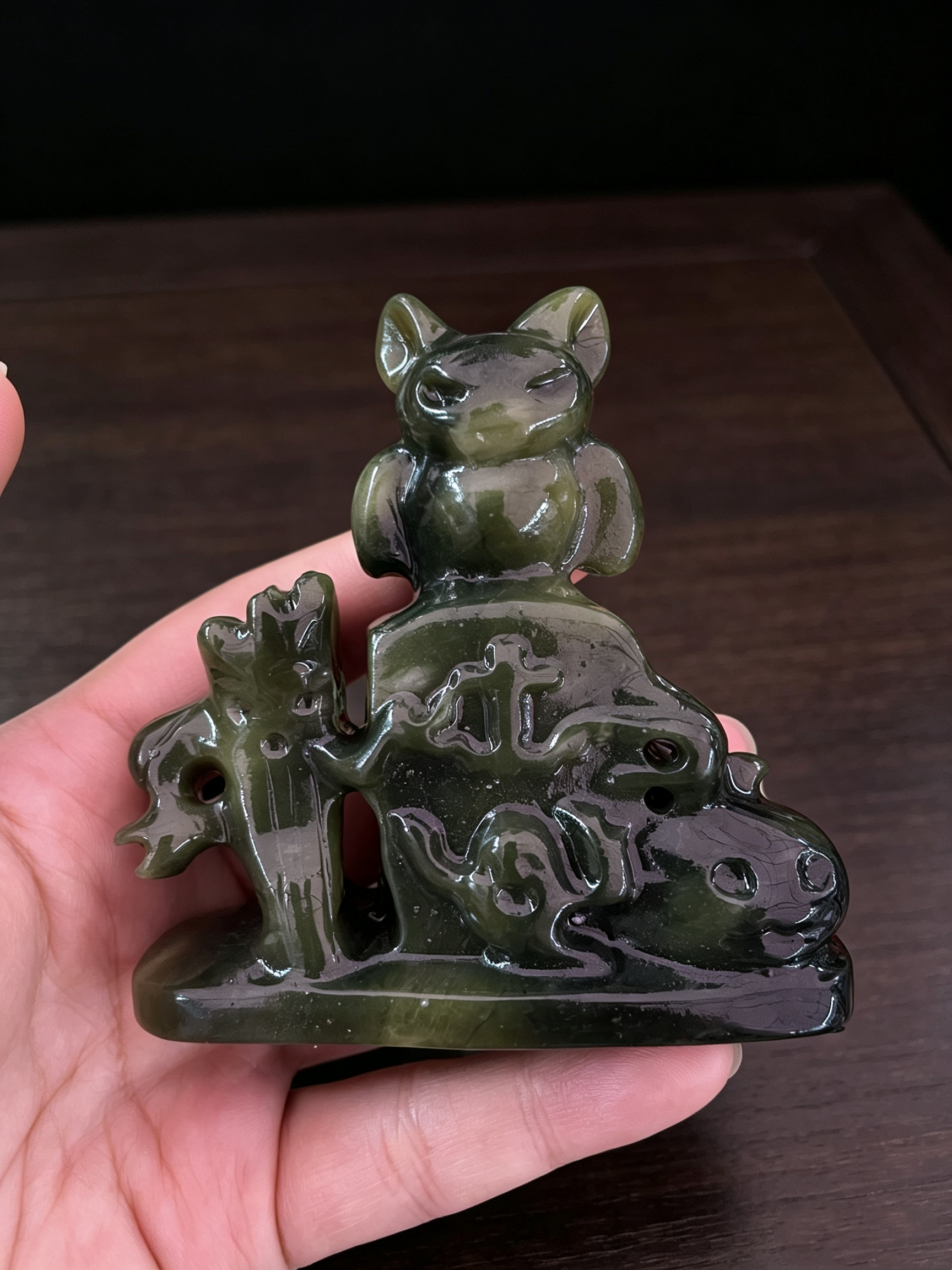 10cm tombstone carving