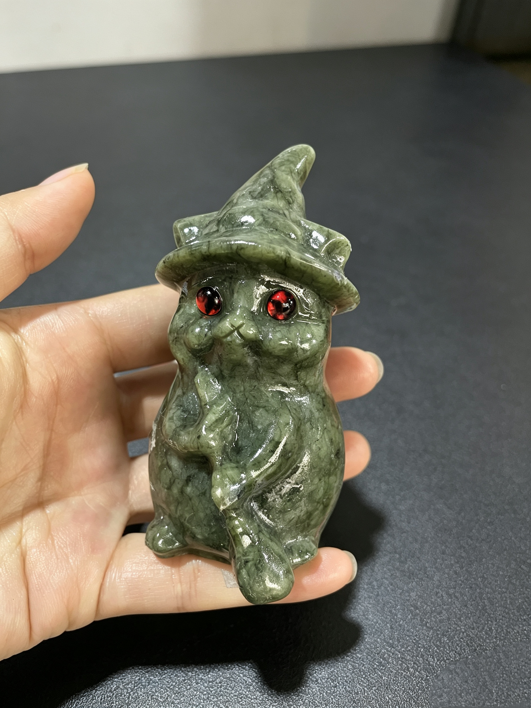 7cm Cat Witch Carving