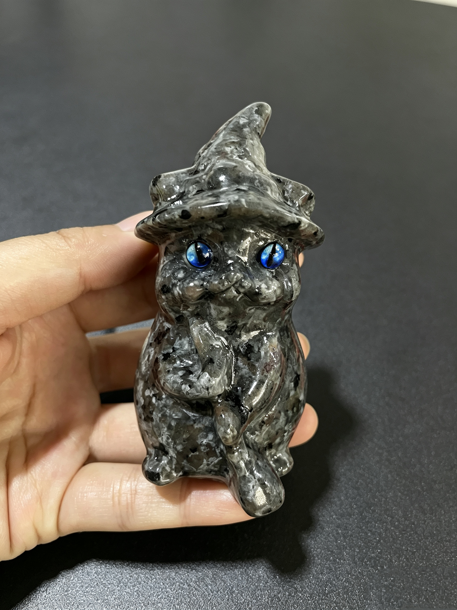 7cm Cat Witch Carving