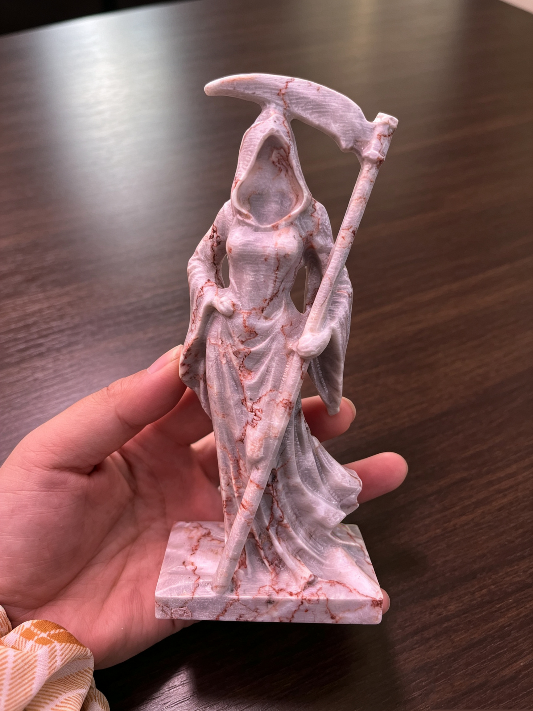 15cm lady reaper carving