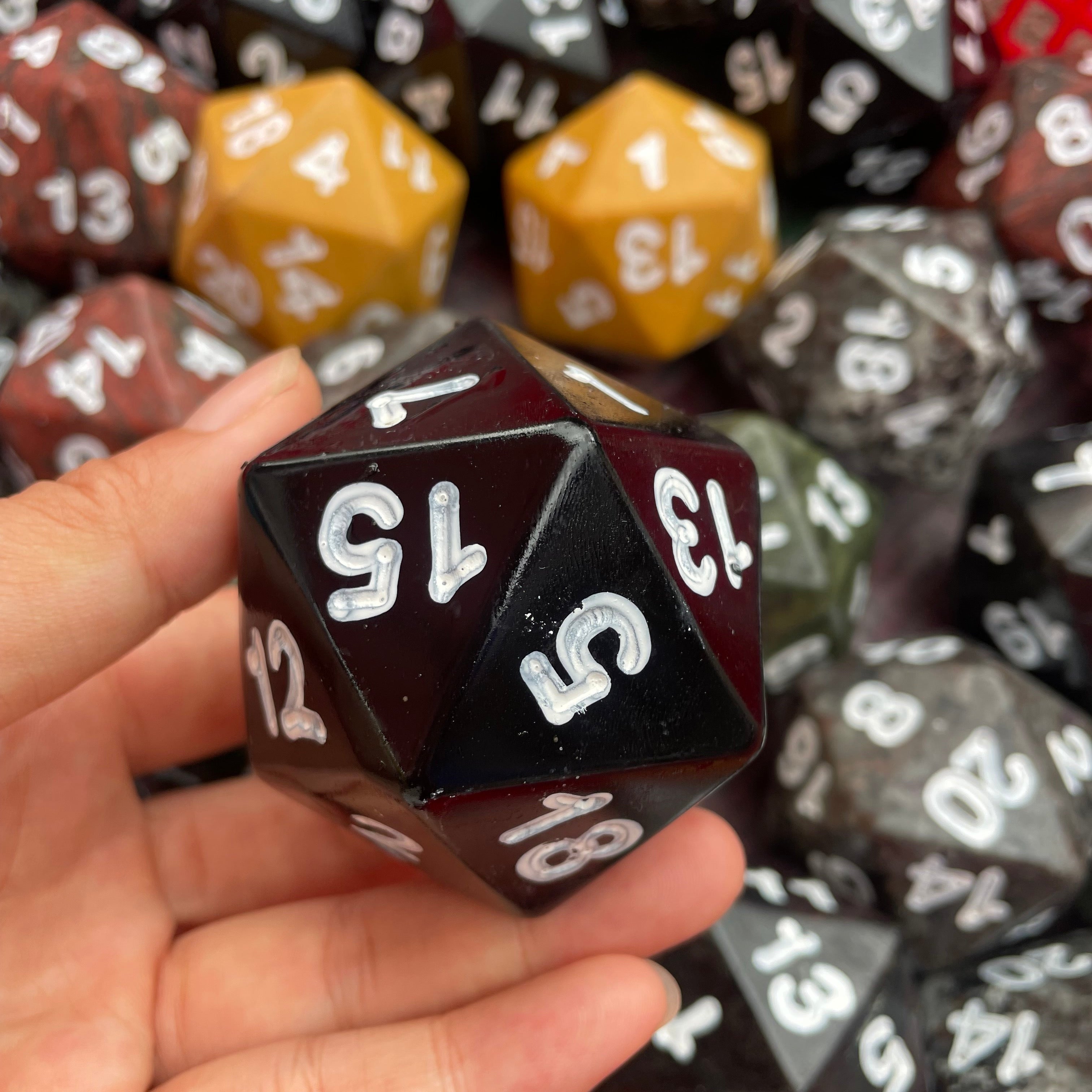 7CM Dice Carving