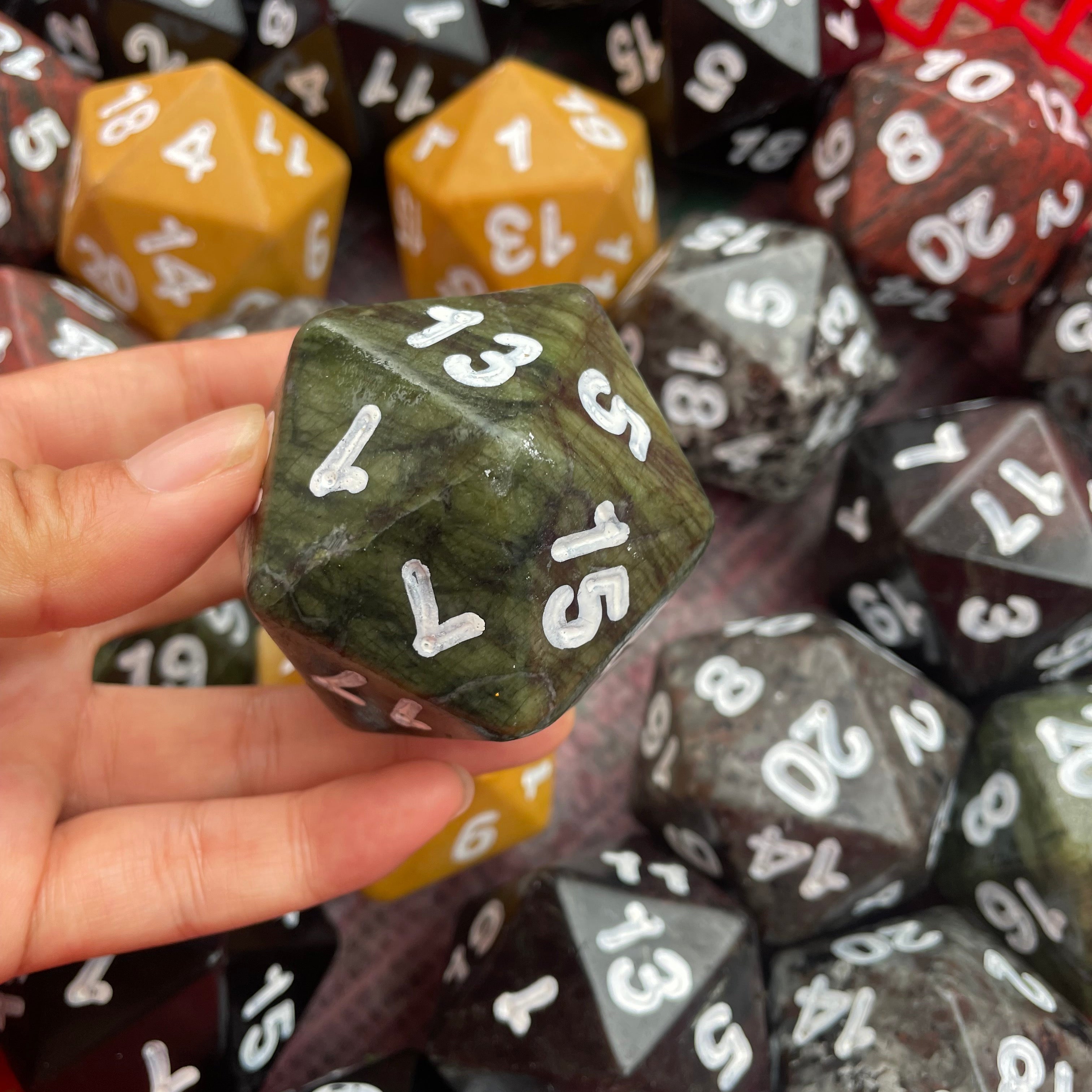 7CM Dice Carving