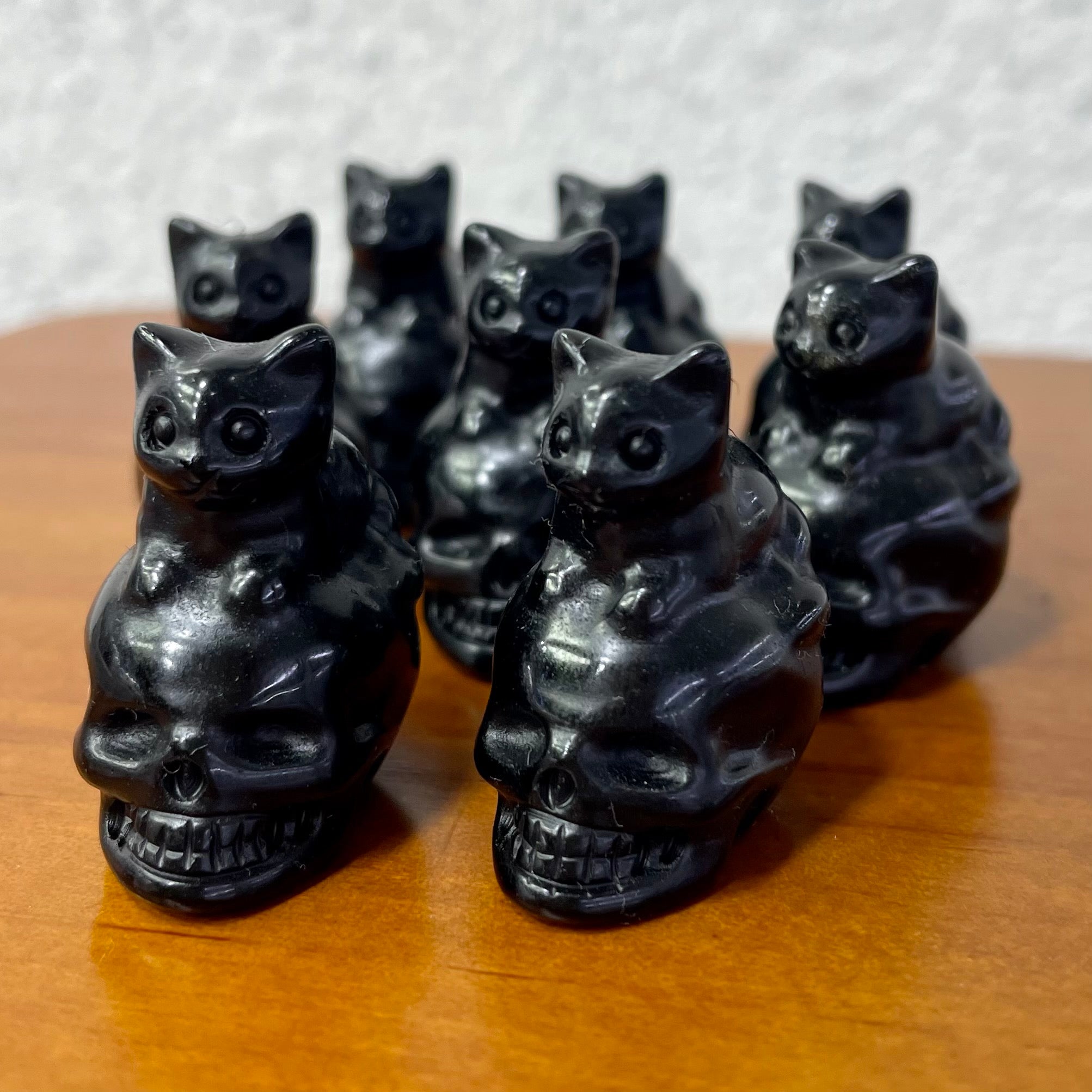 3CM Cat on Skull Mini Carving