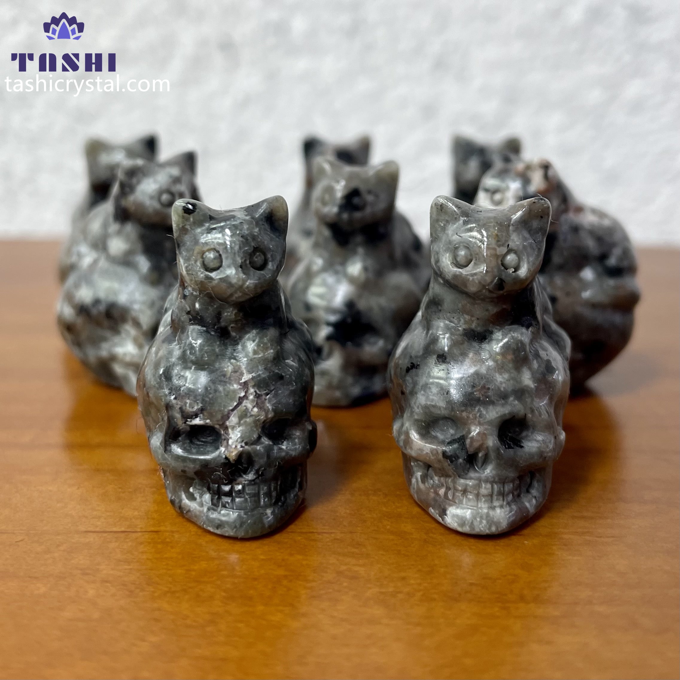 3CM Cat on Skull Mini Carving