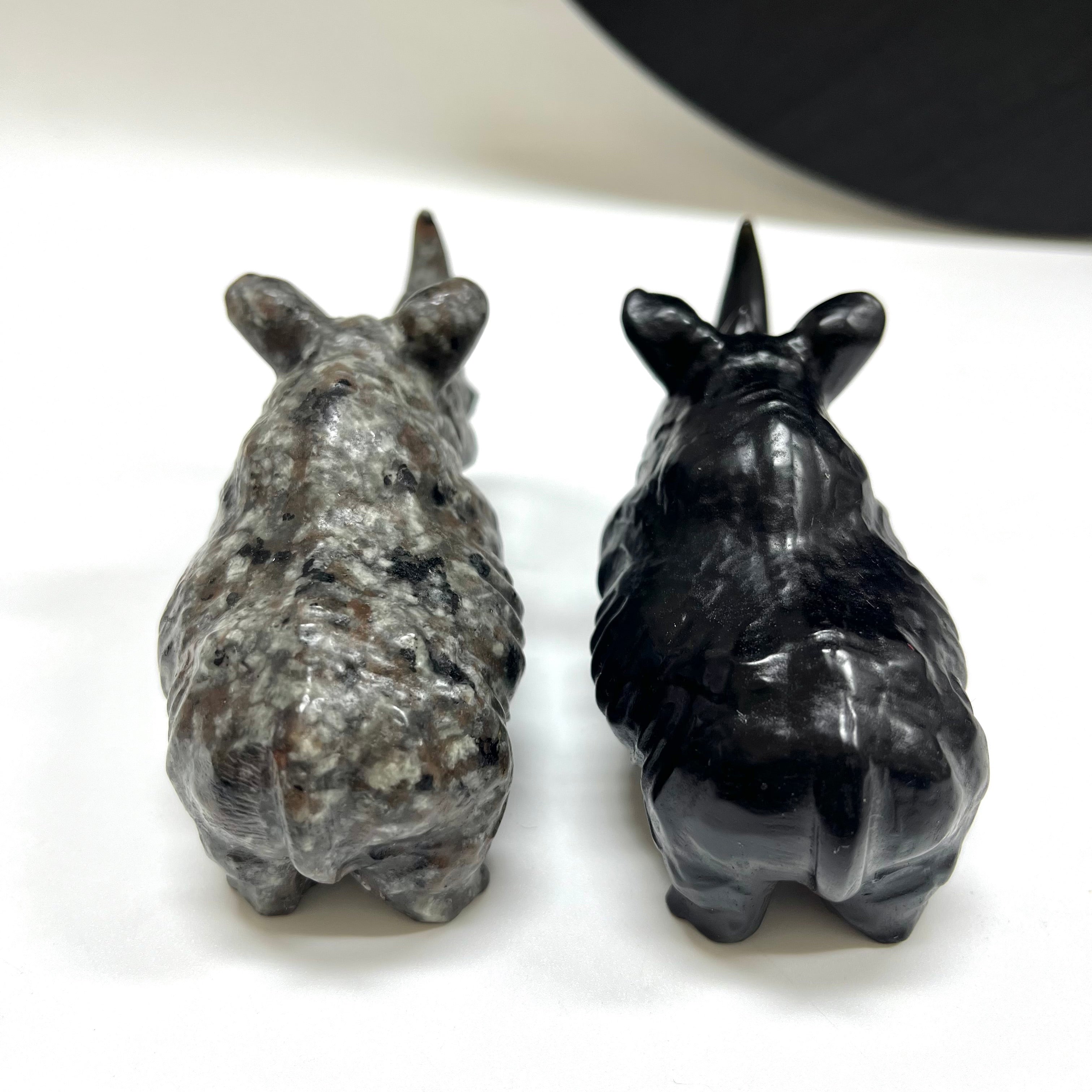 10CM Rhino Carving