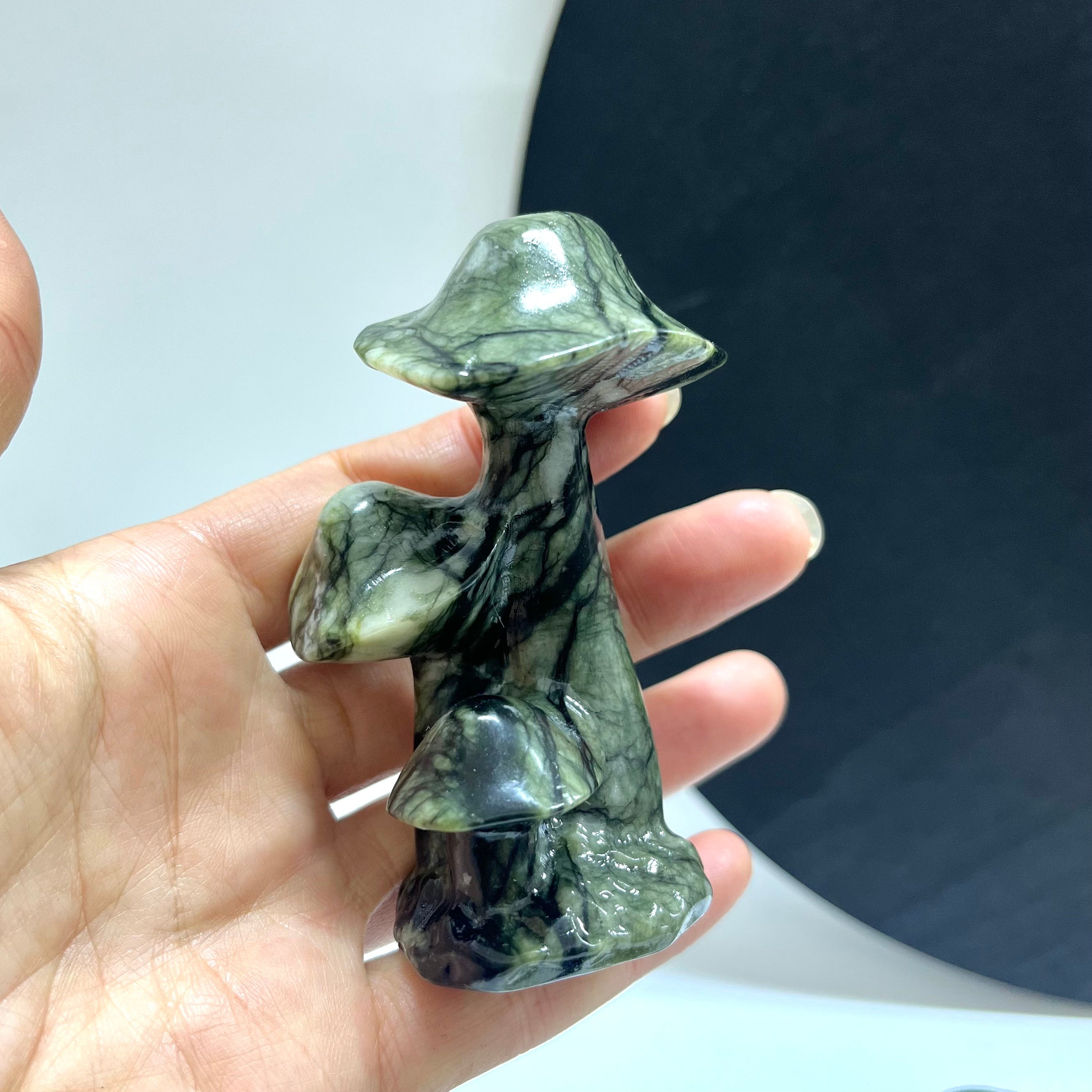 Serpentine Triple Mushroom Carving
