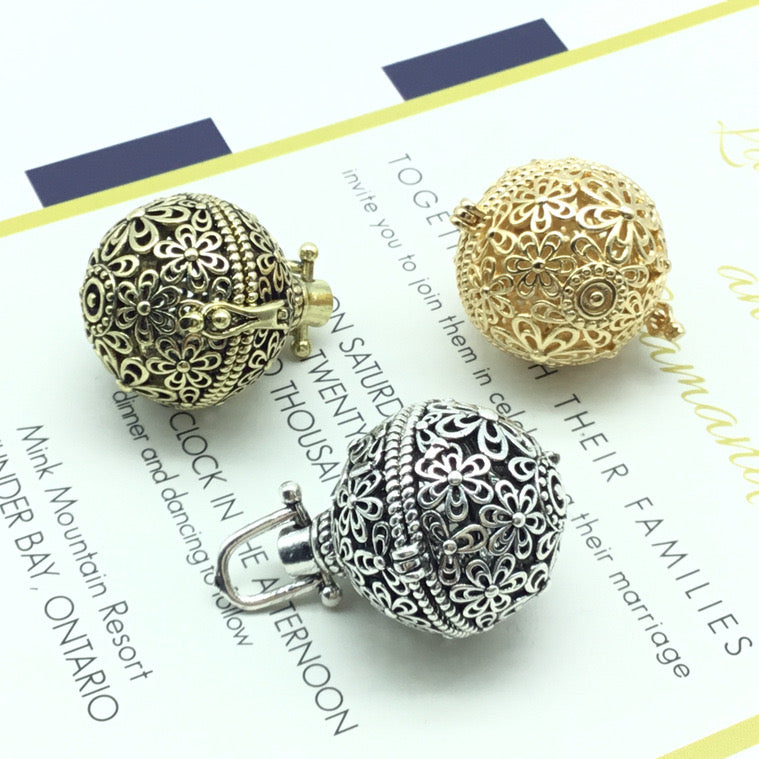 Flower Metal Sphere Holder Necklace Perfume Pendant