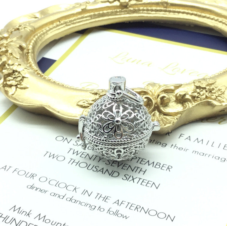 Flower Metal Sphere Holder Necklace Perfume Pendant