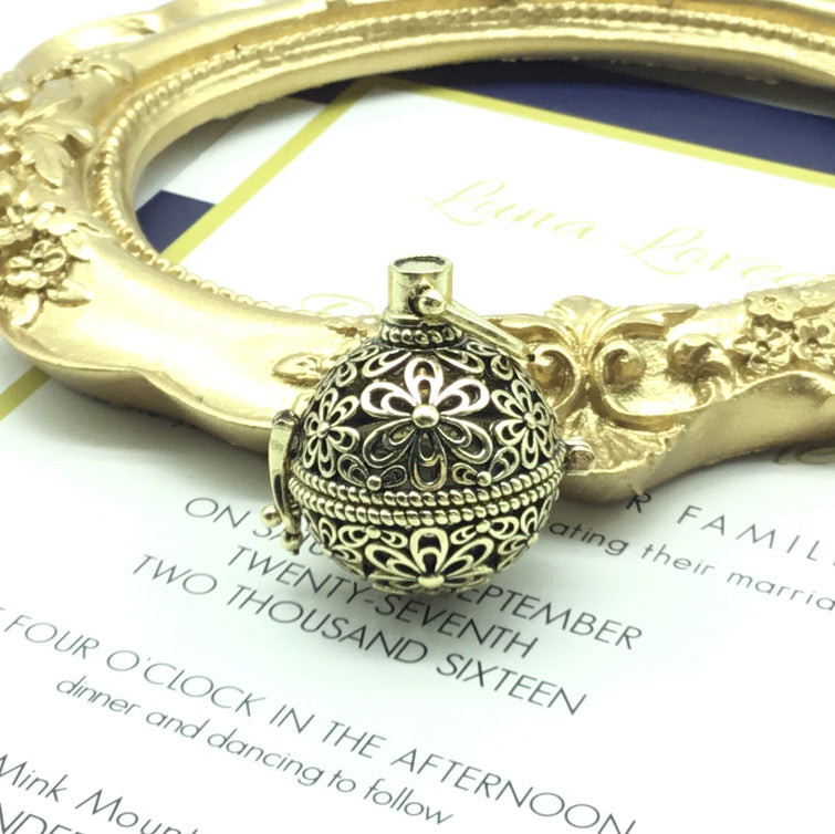 Flower Metal Sphere Holder Necklace Perfume Pendant