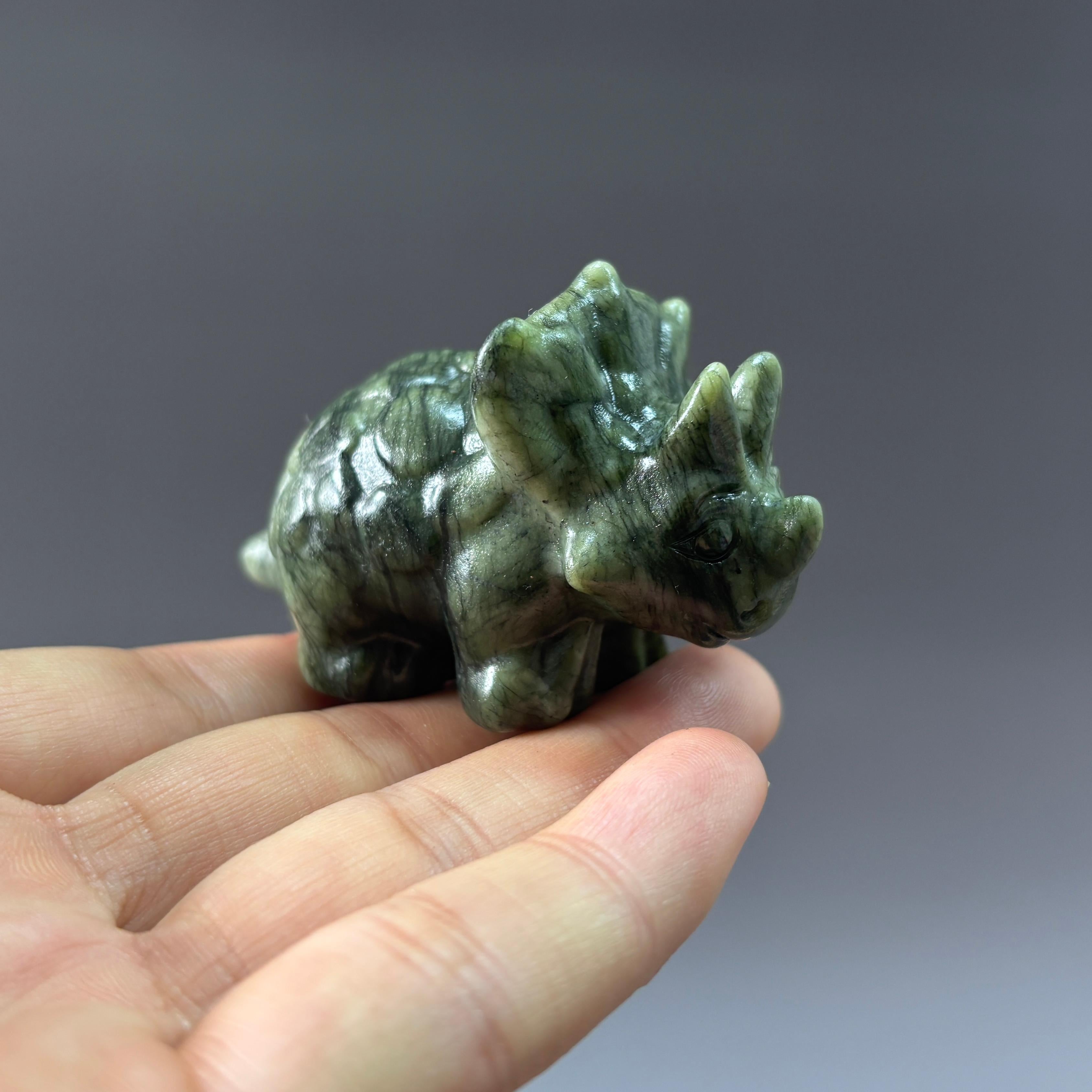 6CM Triceratops Carving