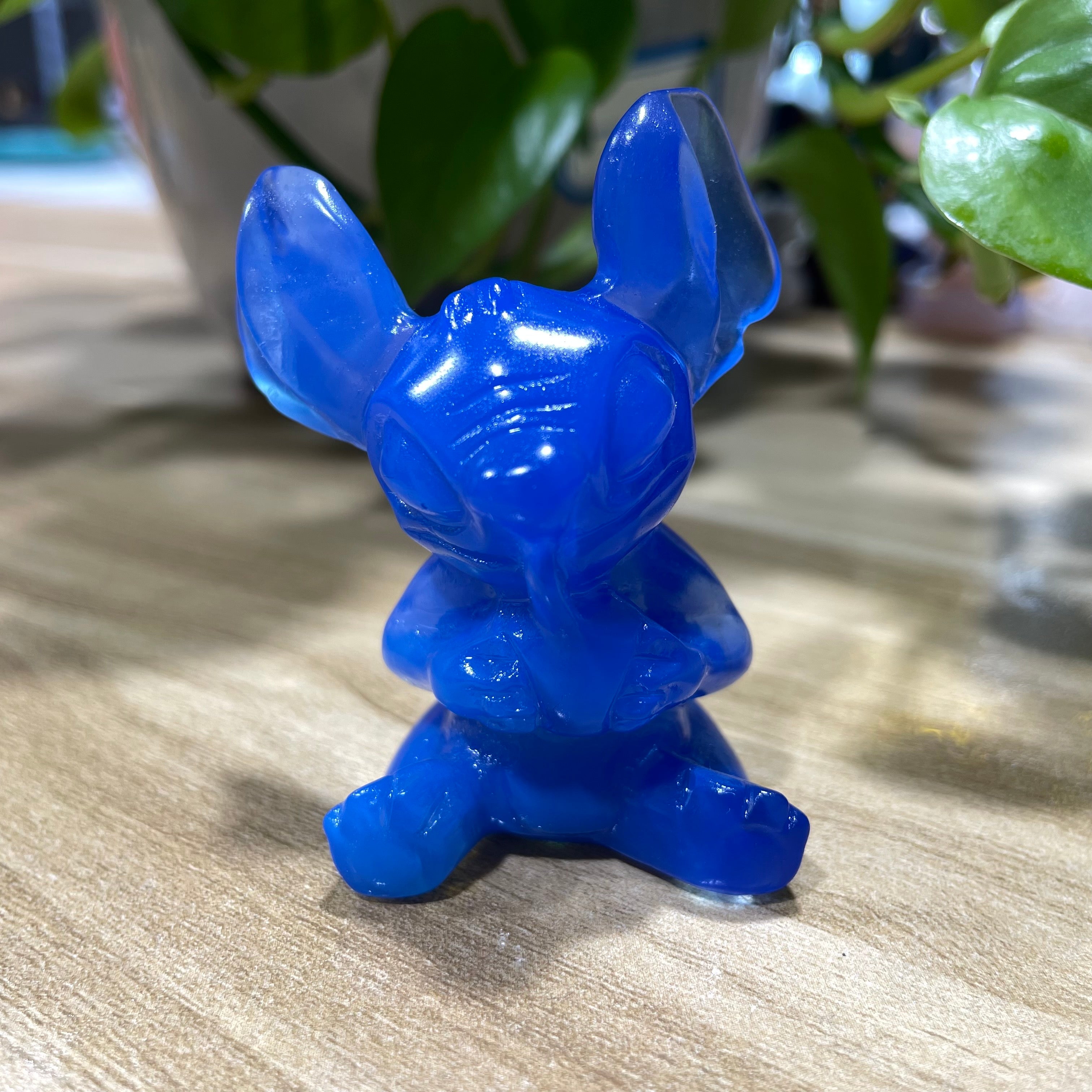 6CM Opalite Stitch Carvings