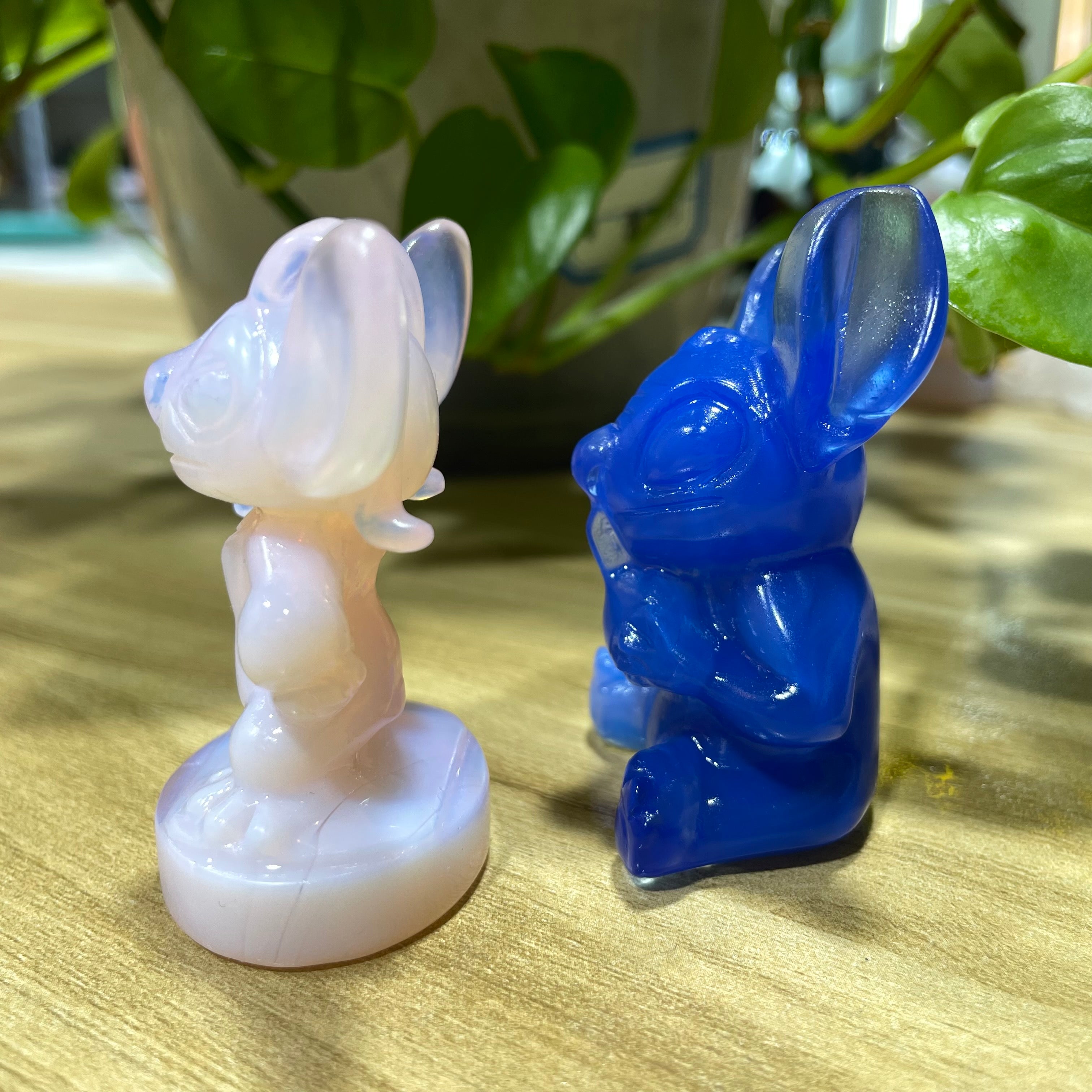 6CM Opalite Stitch Carvings