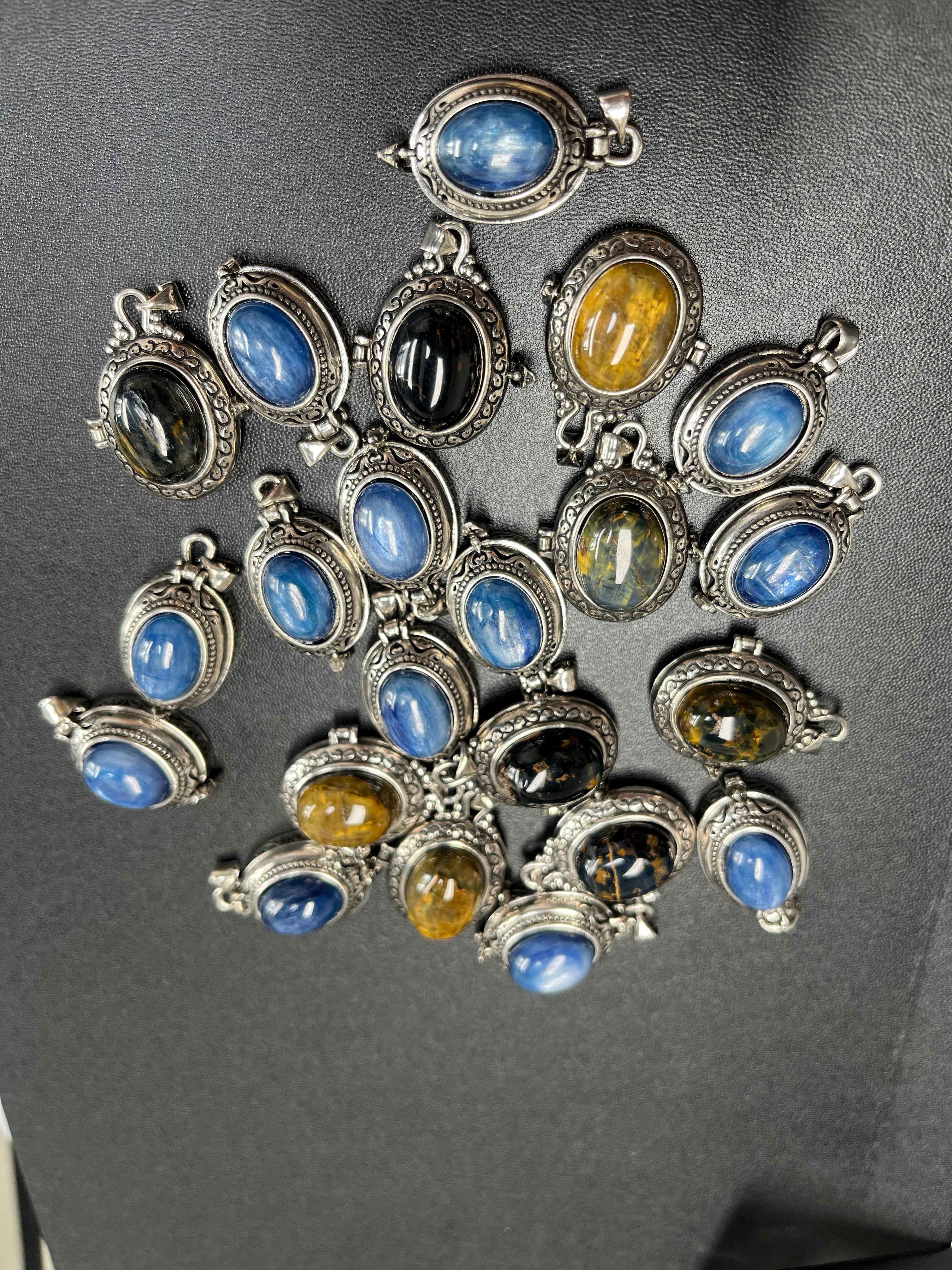box lock pendant