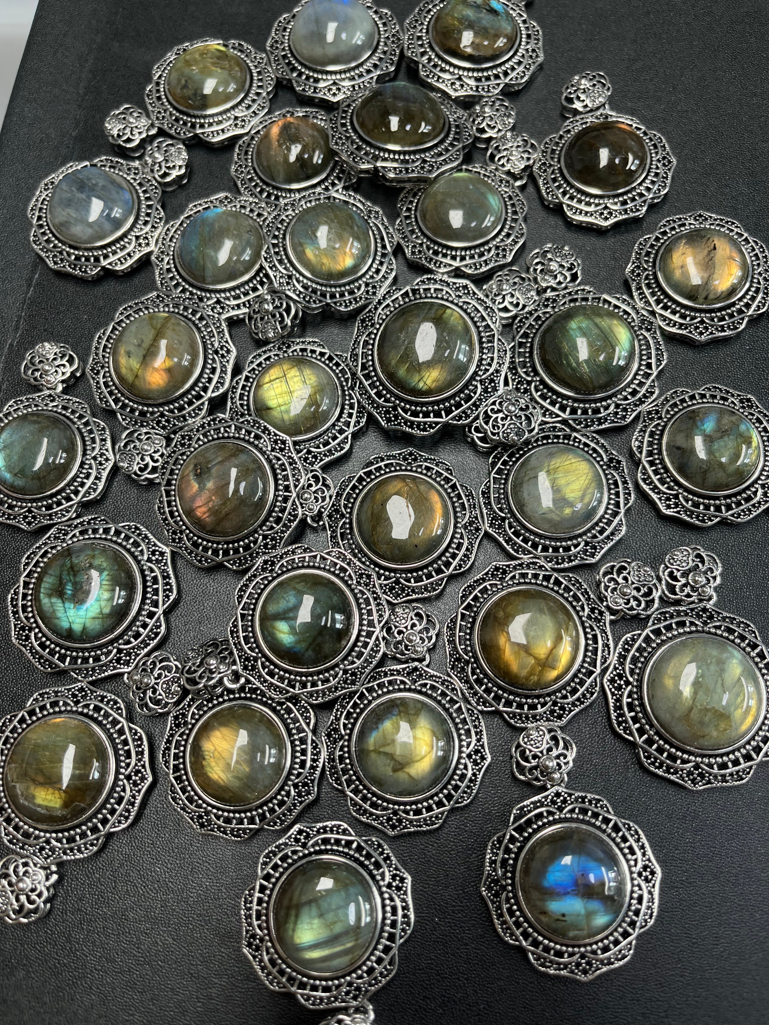 labradorite pendant