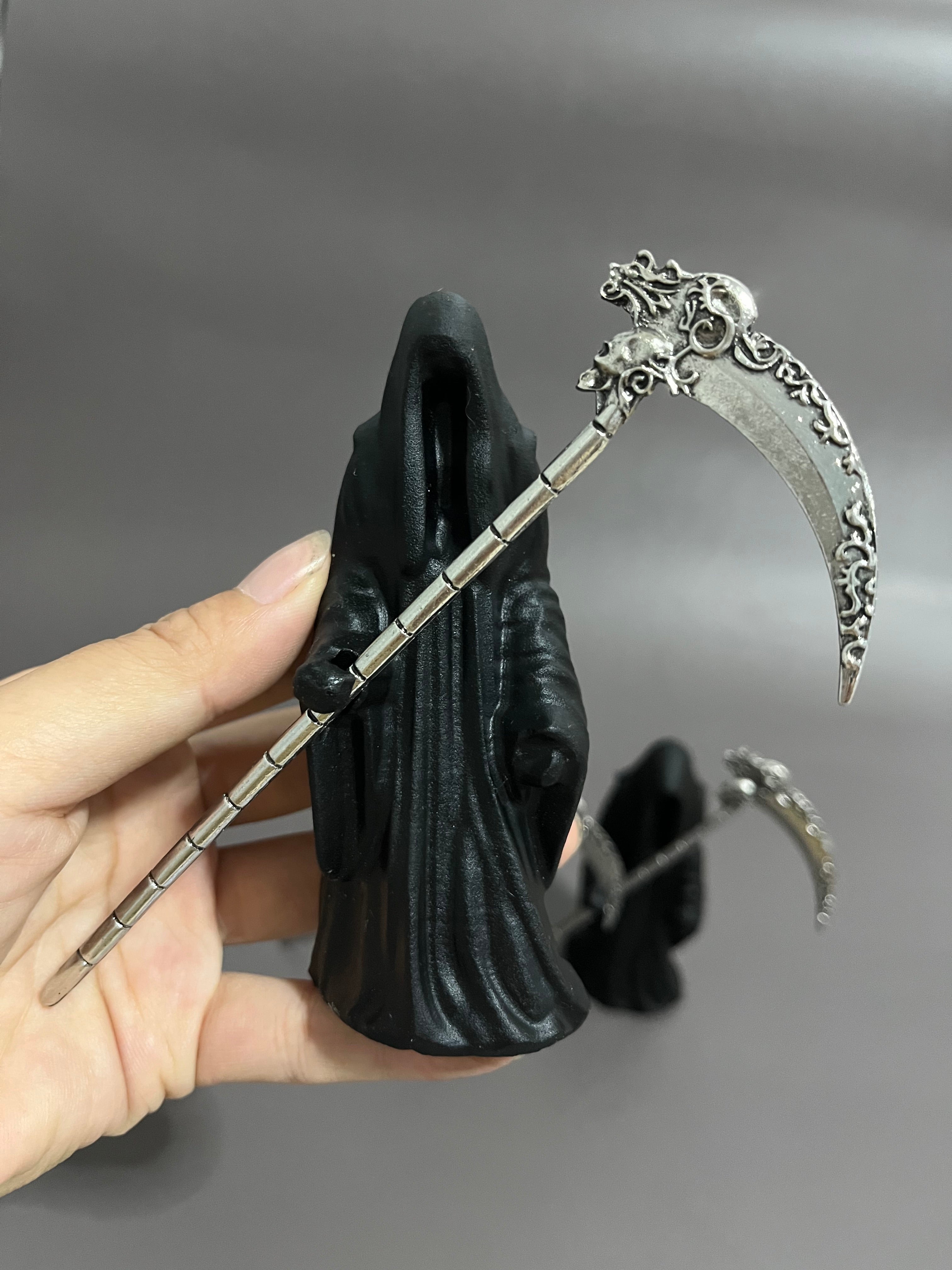 10cm reaper carving