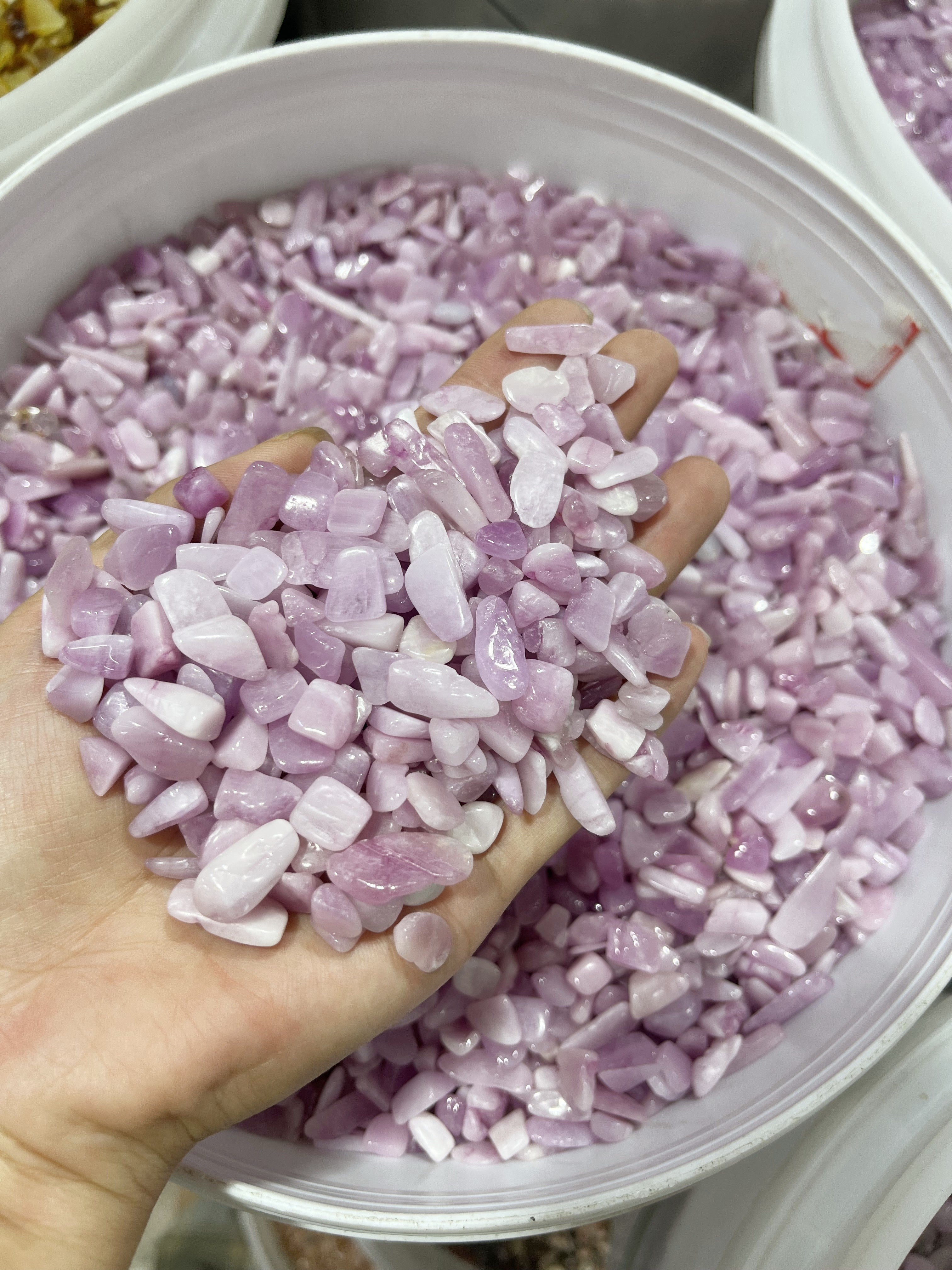 kunzite chips
