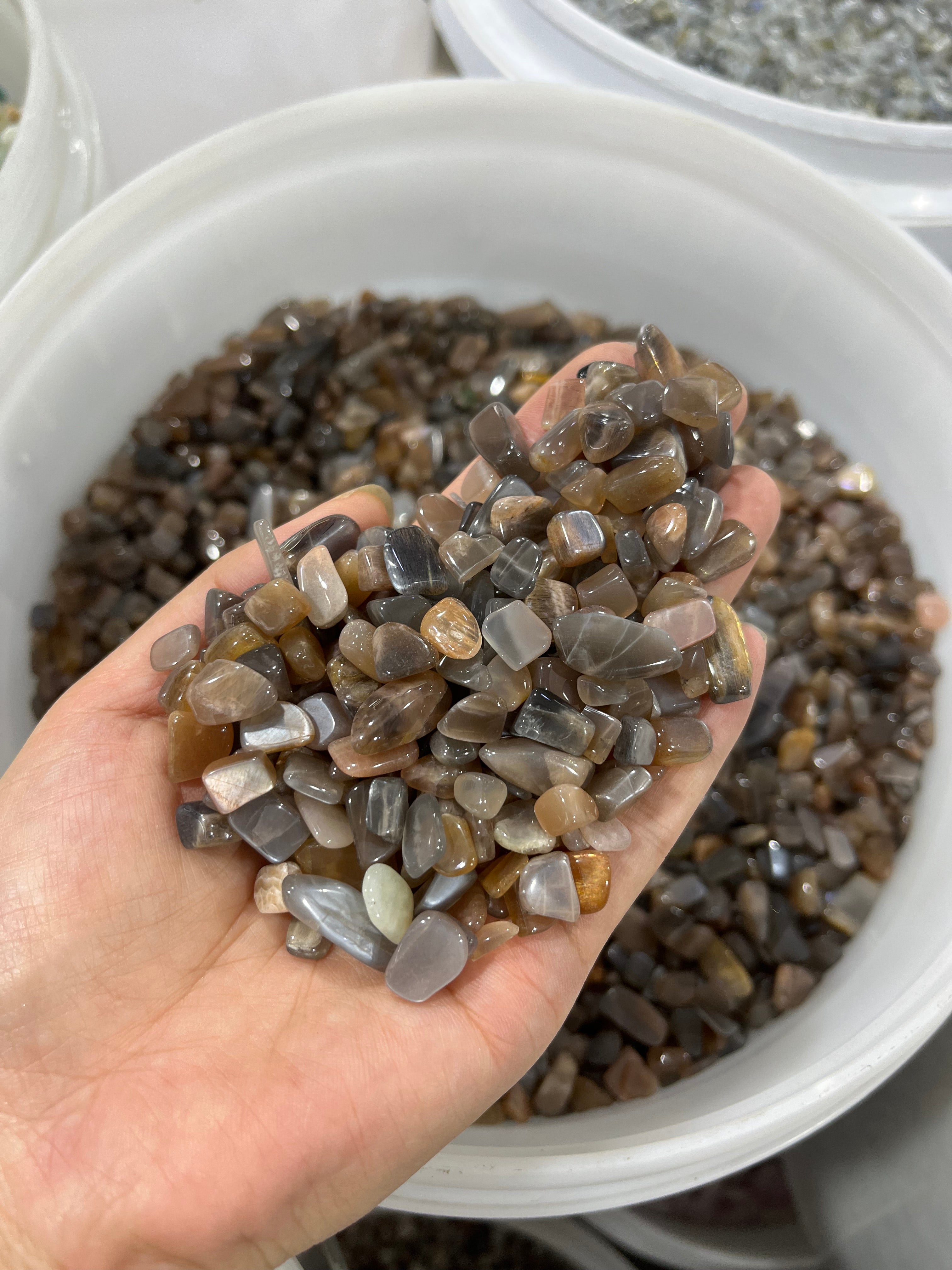 black sunstone chips