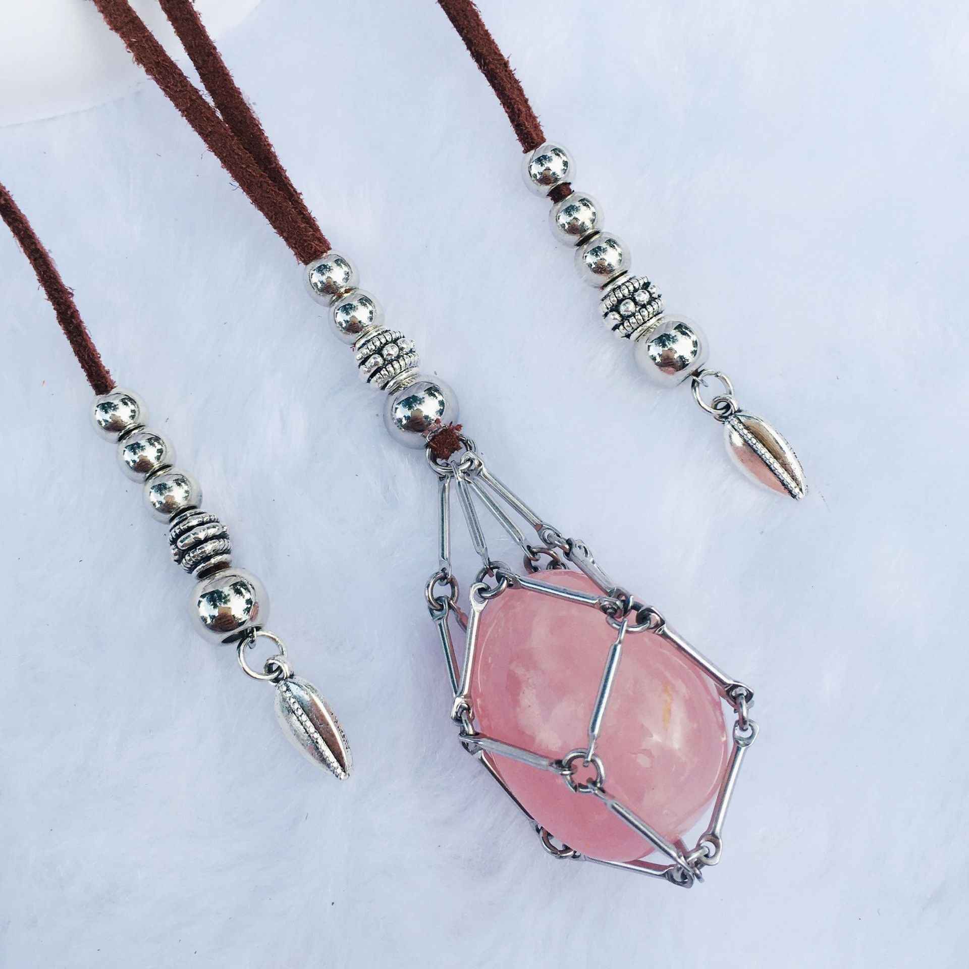 Net Holder with Leather Chord Necklace