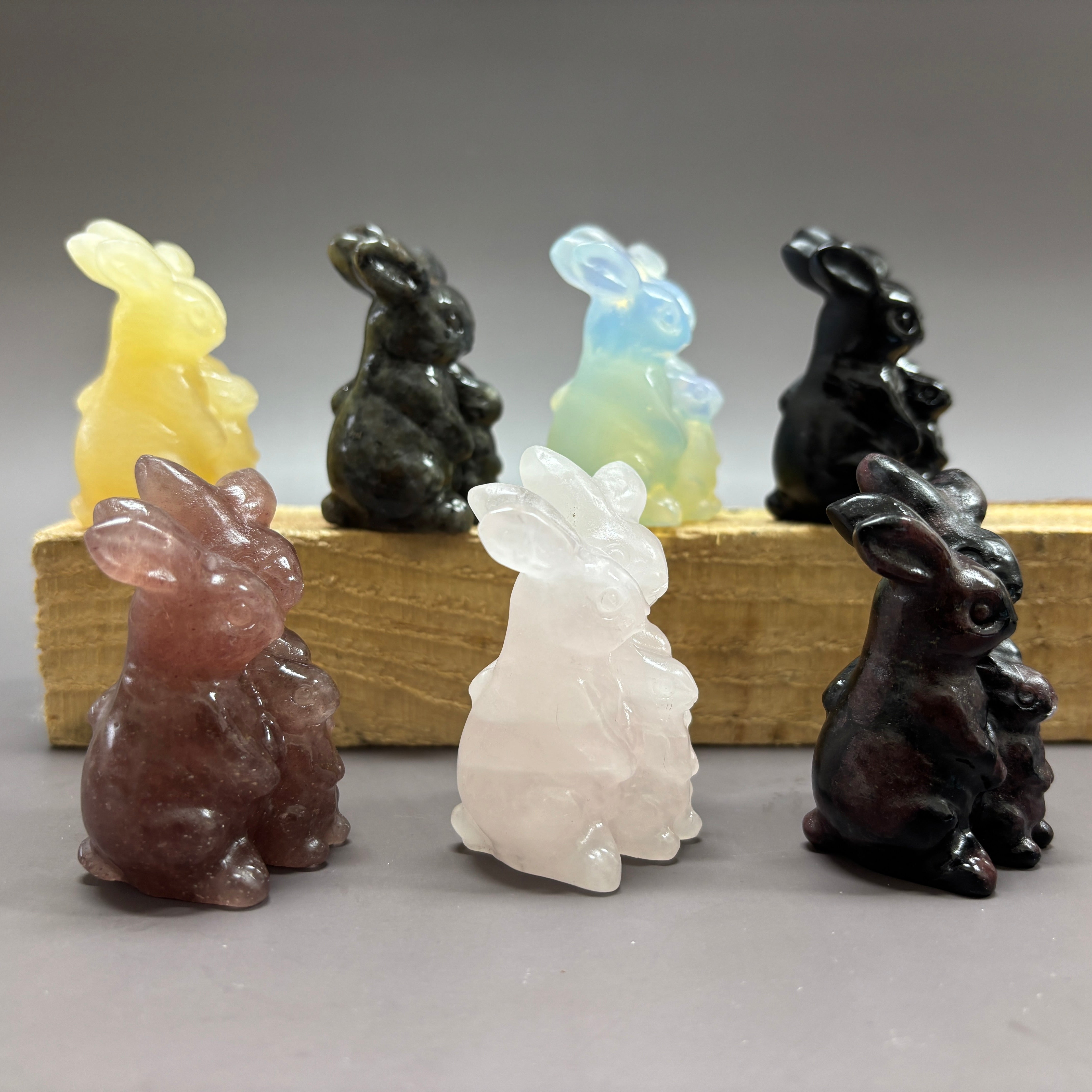 6CM Three Rabbit Family Carving