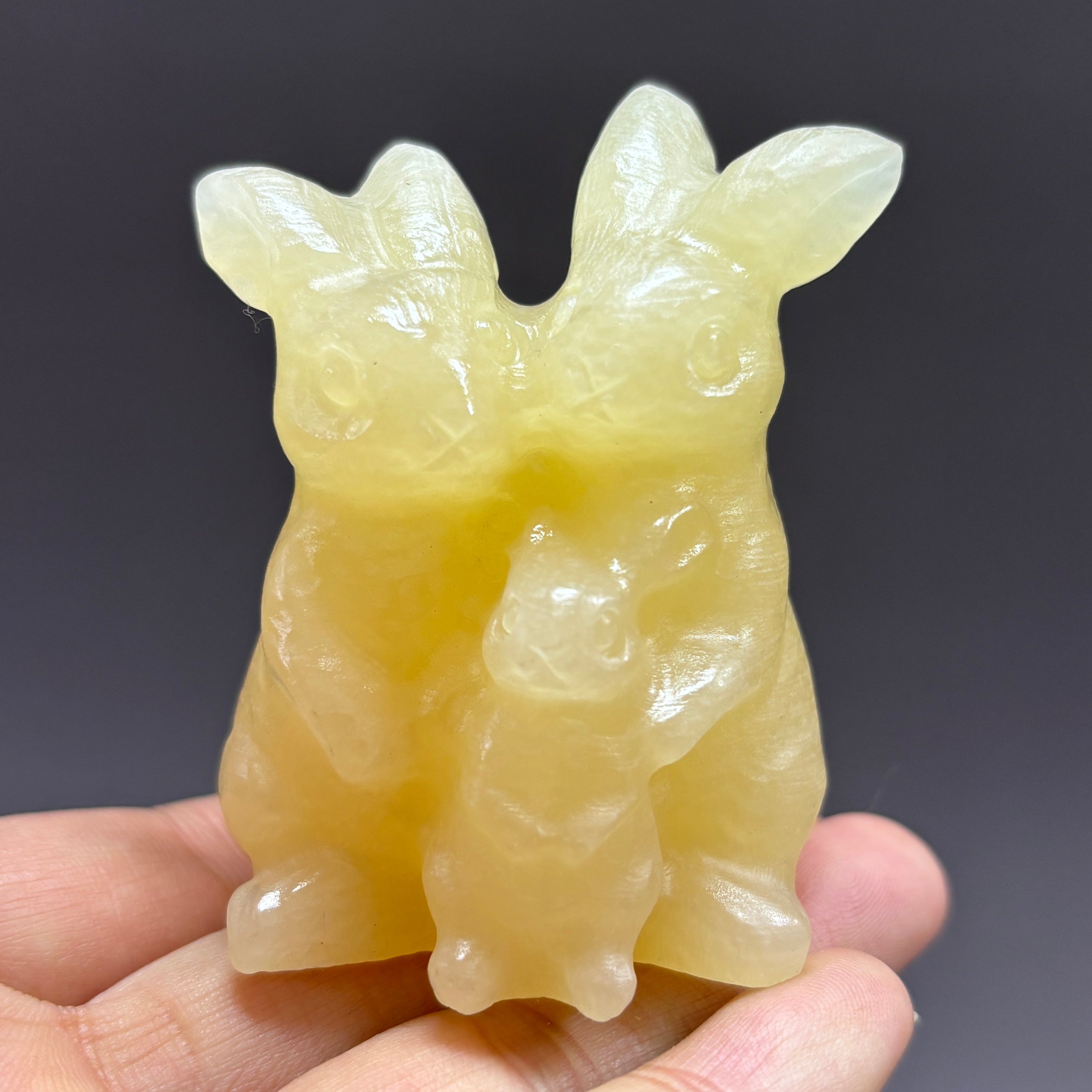 6CM Three Rabbit Family Carving