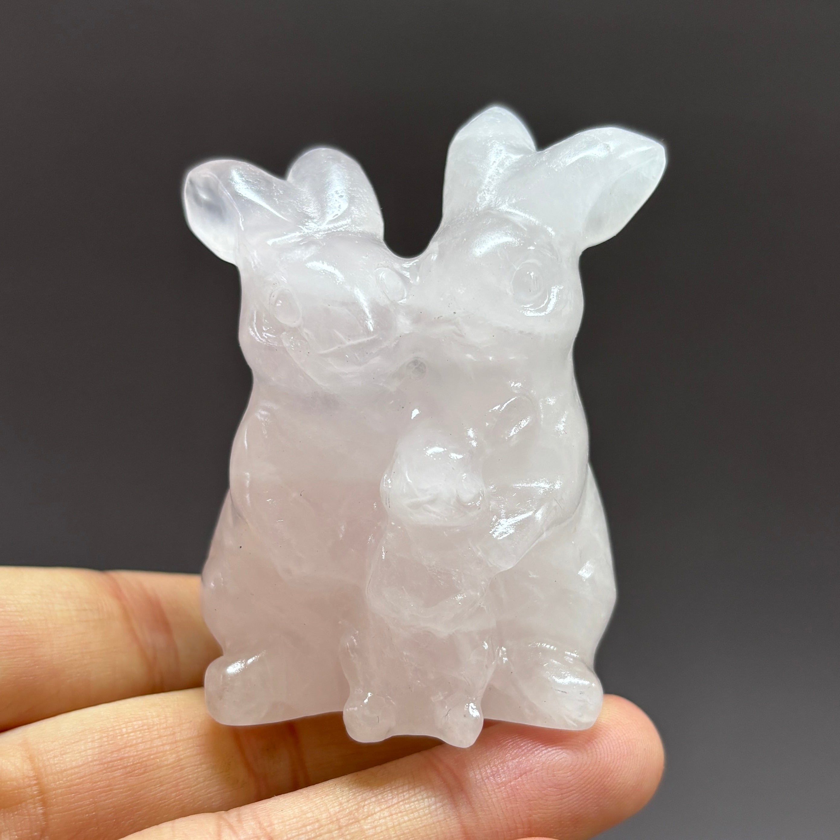 6CM Three Rabbit Family Carving