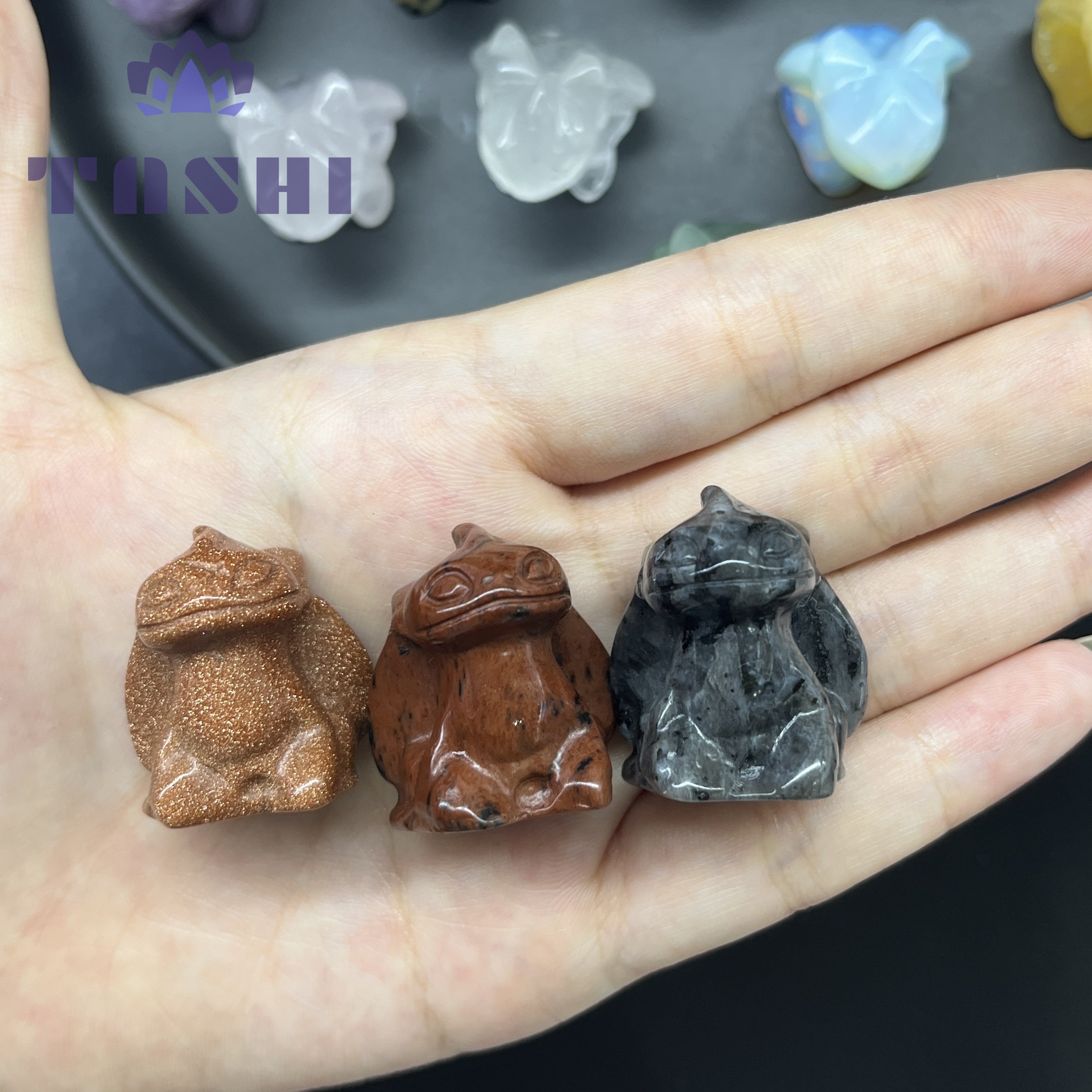 3CM Mini Toothless Carving Natural Crystal Stone Statue Figurine