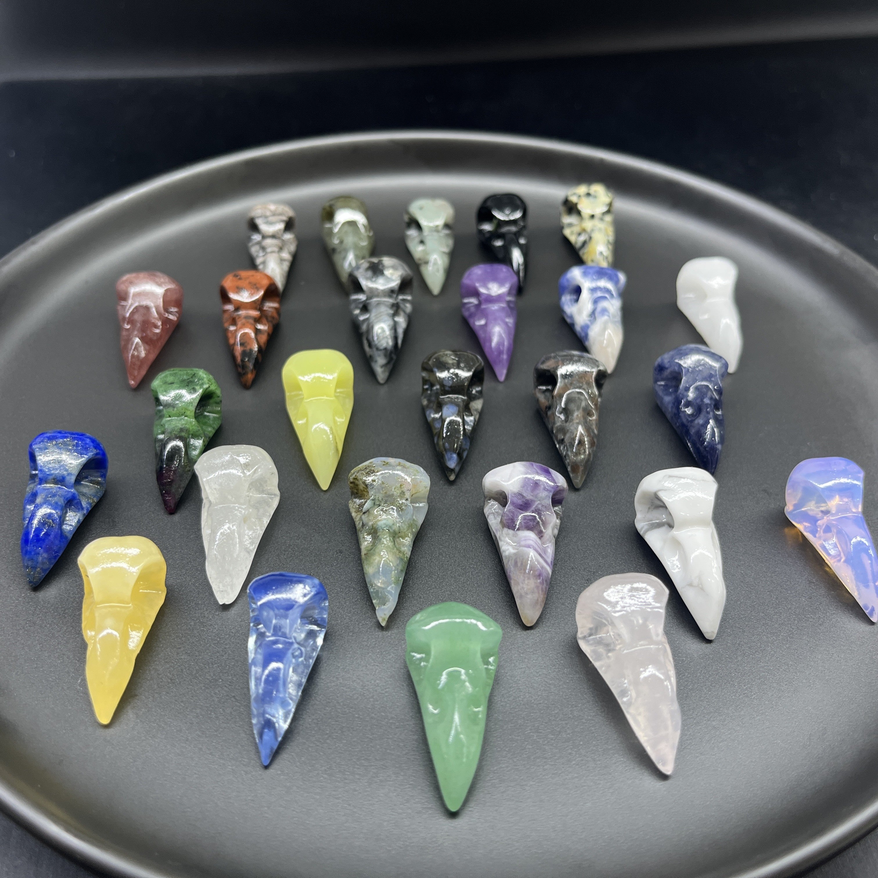 3cm Mini Raven Skull Carving