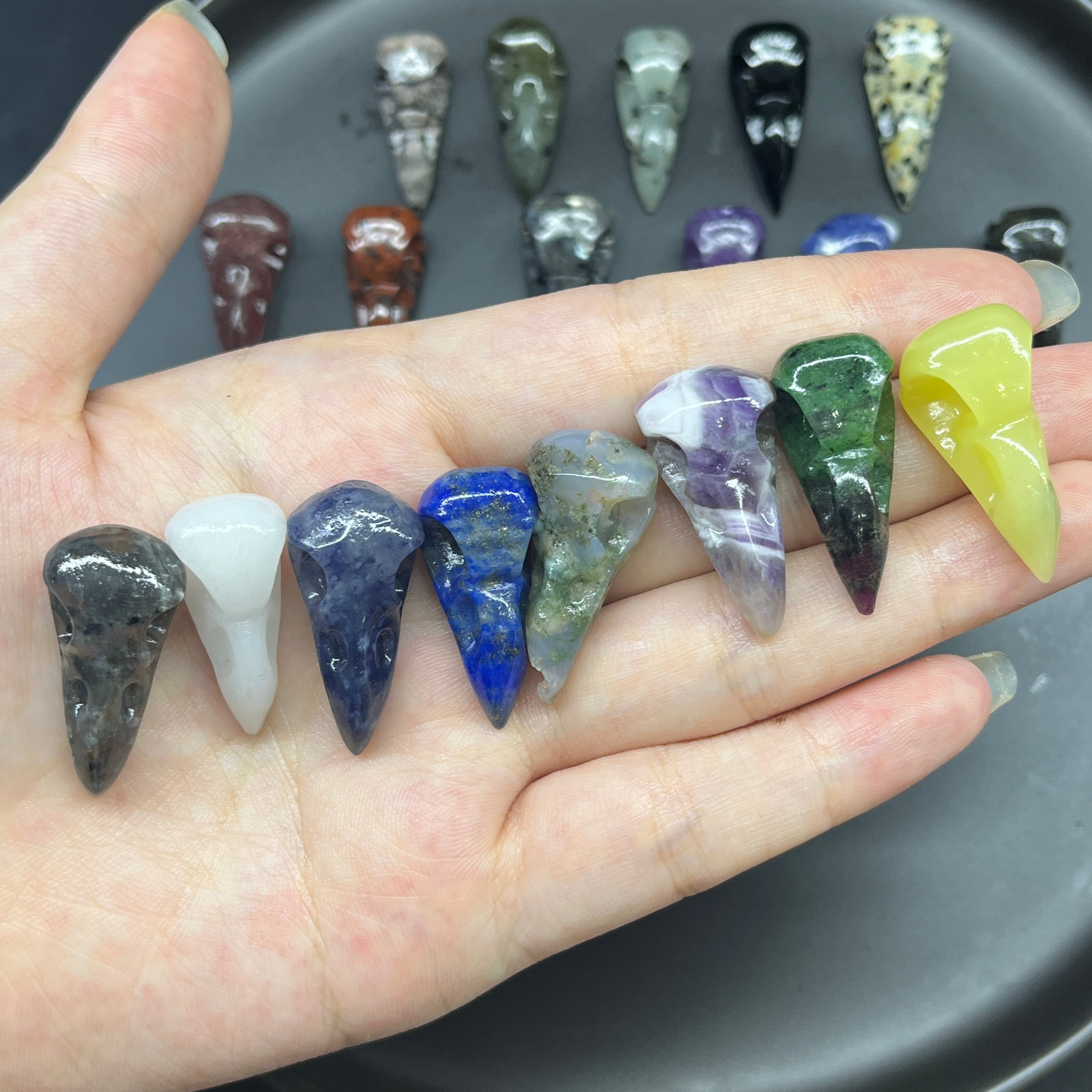 3cm Mini Raven Skull Carving