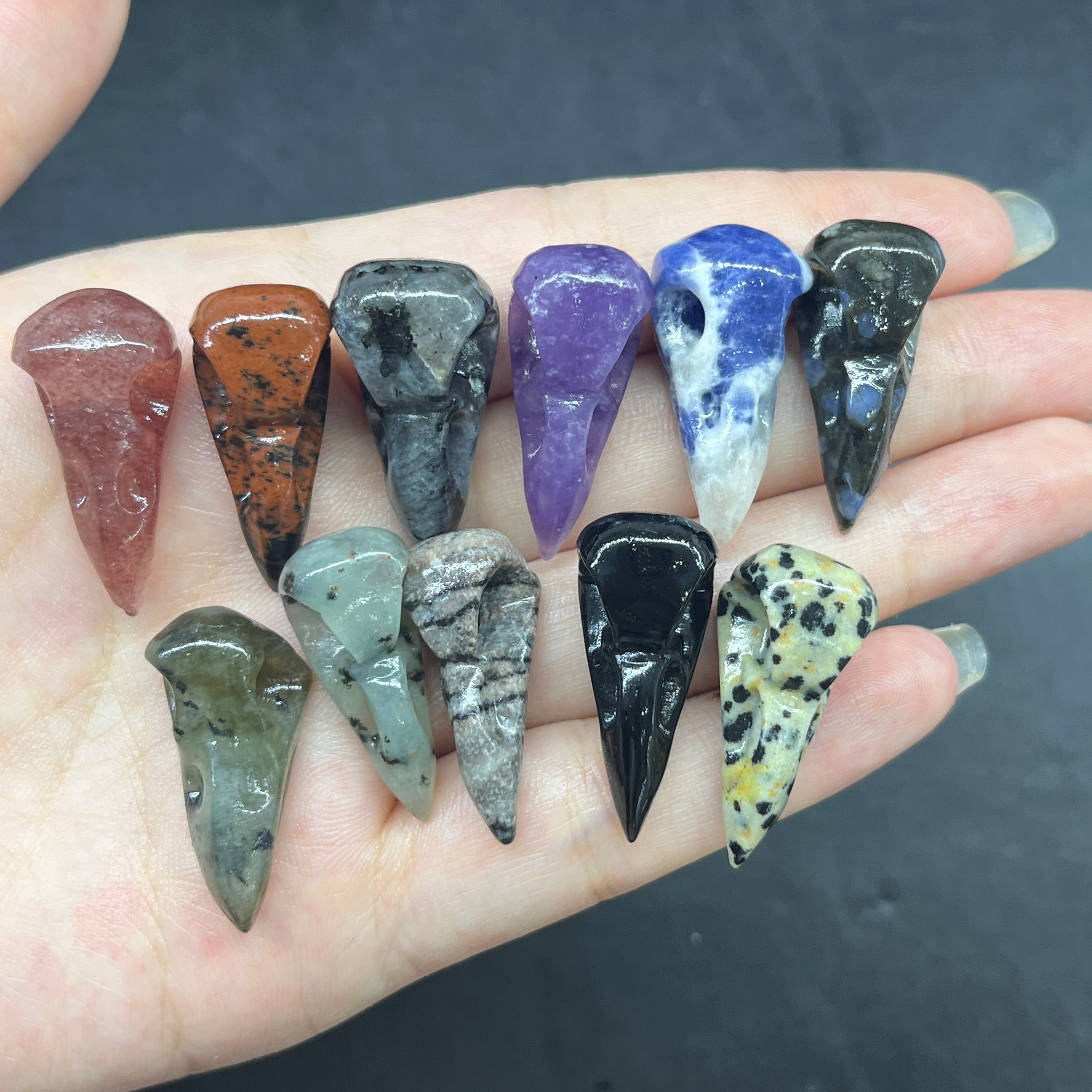 3cm Mini Raven Skull Carving