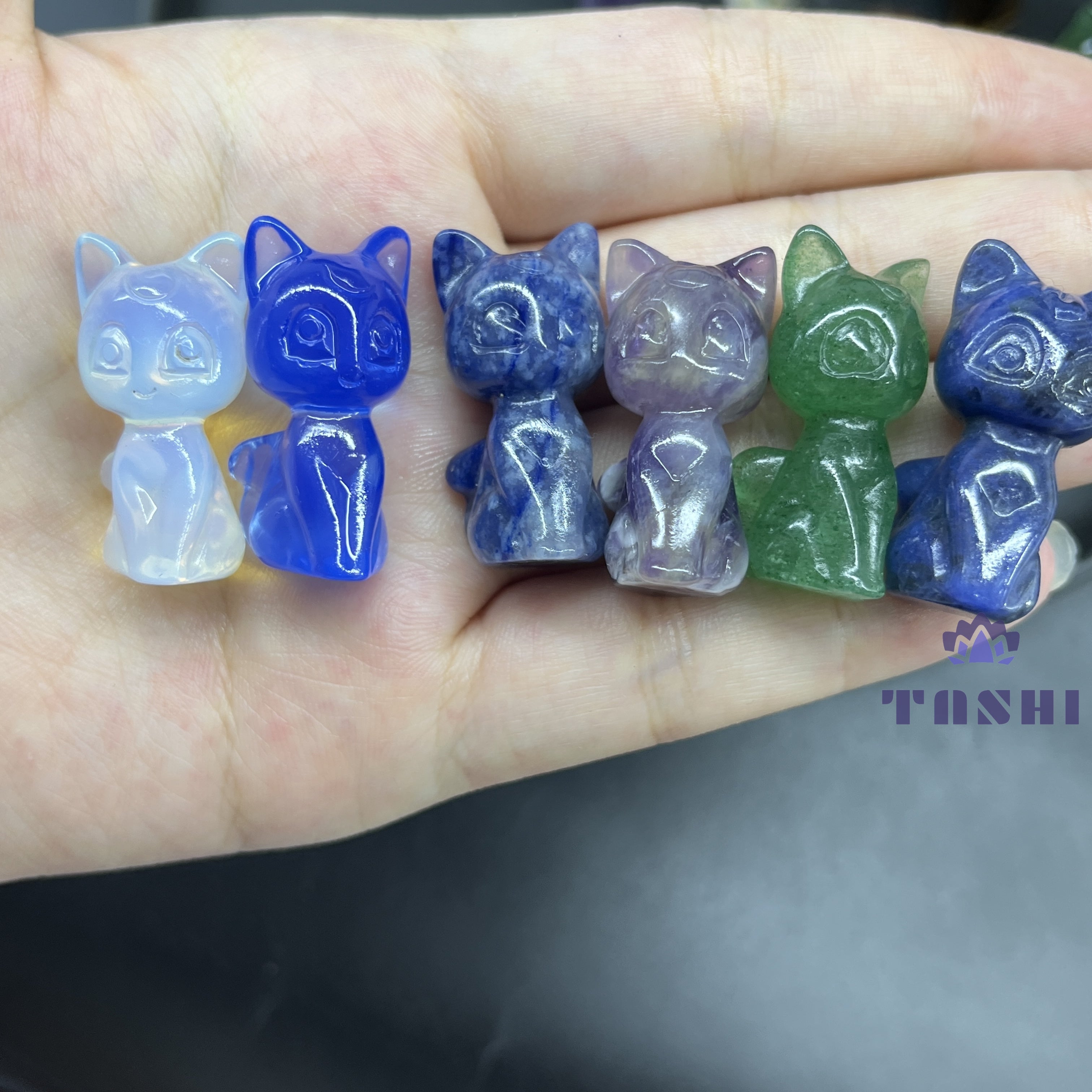 3CM Mini Luna Cat in Sailor Moon Carving