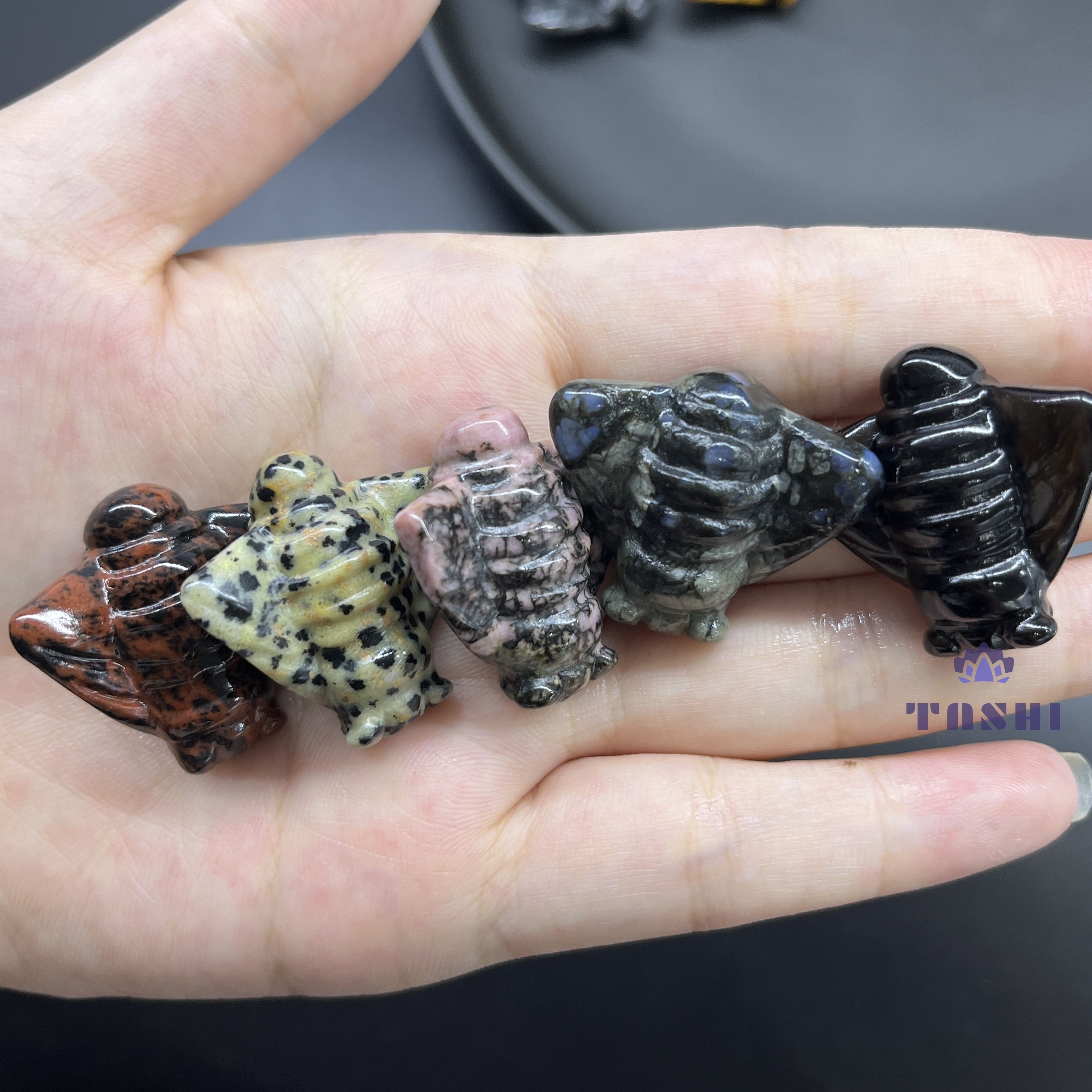 3CM Mini Bee Natural Crystal Carving