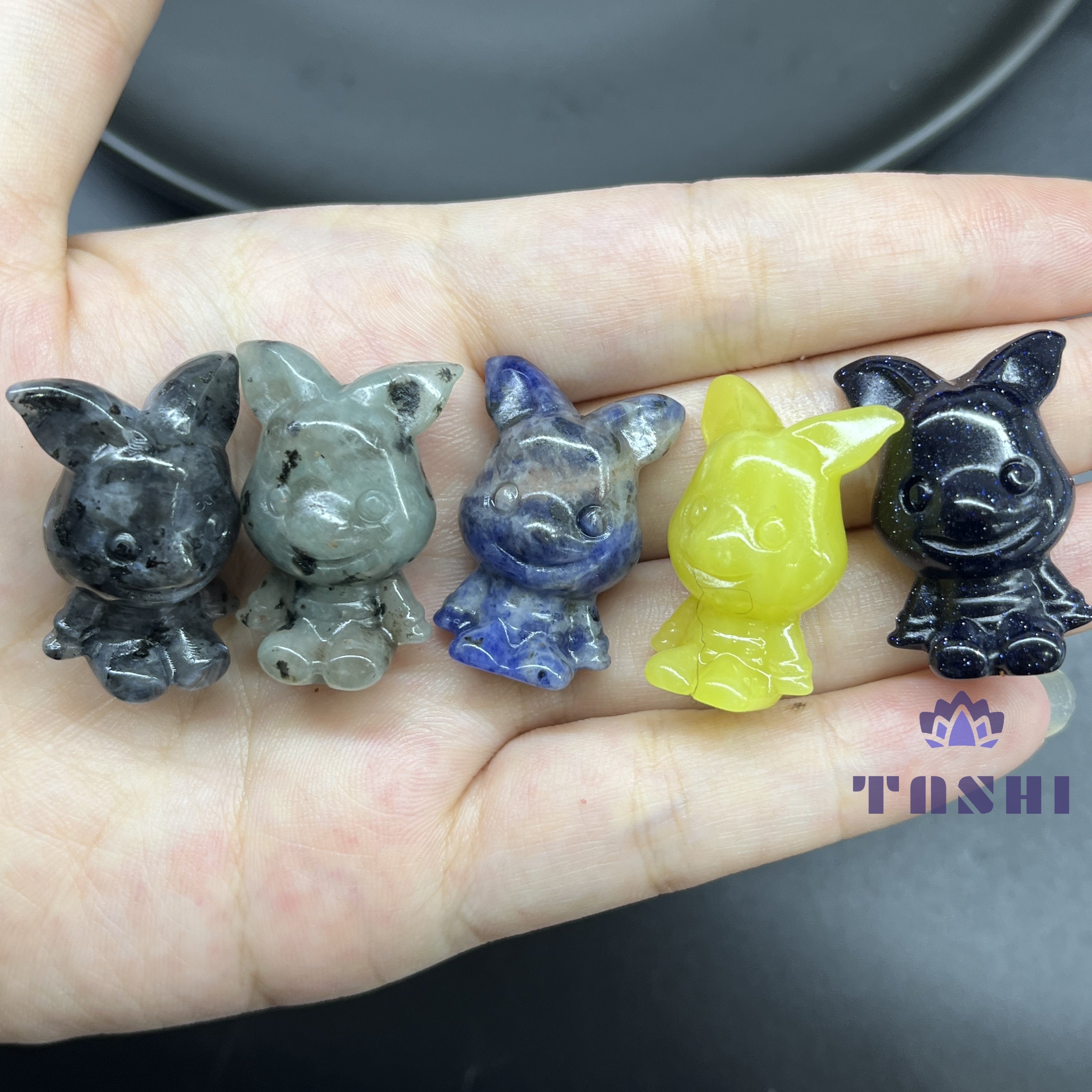 3CM Mini Piglet Carving Pooh Bear Natural Crystal Stone Statue Figurine