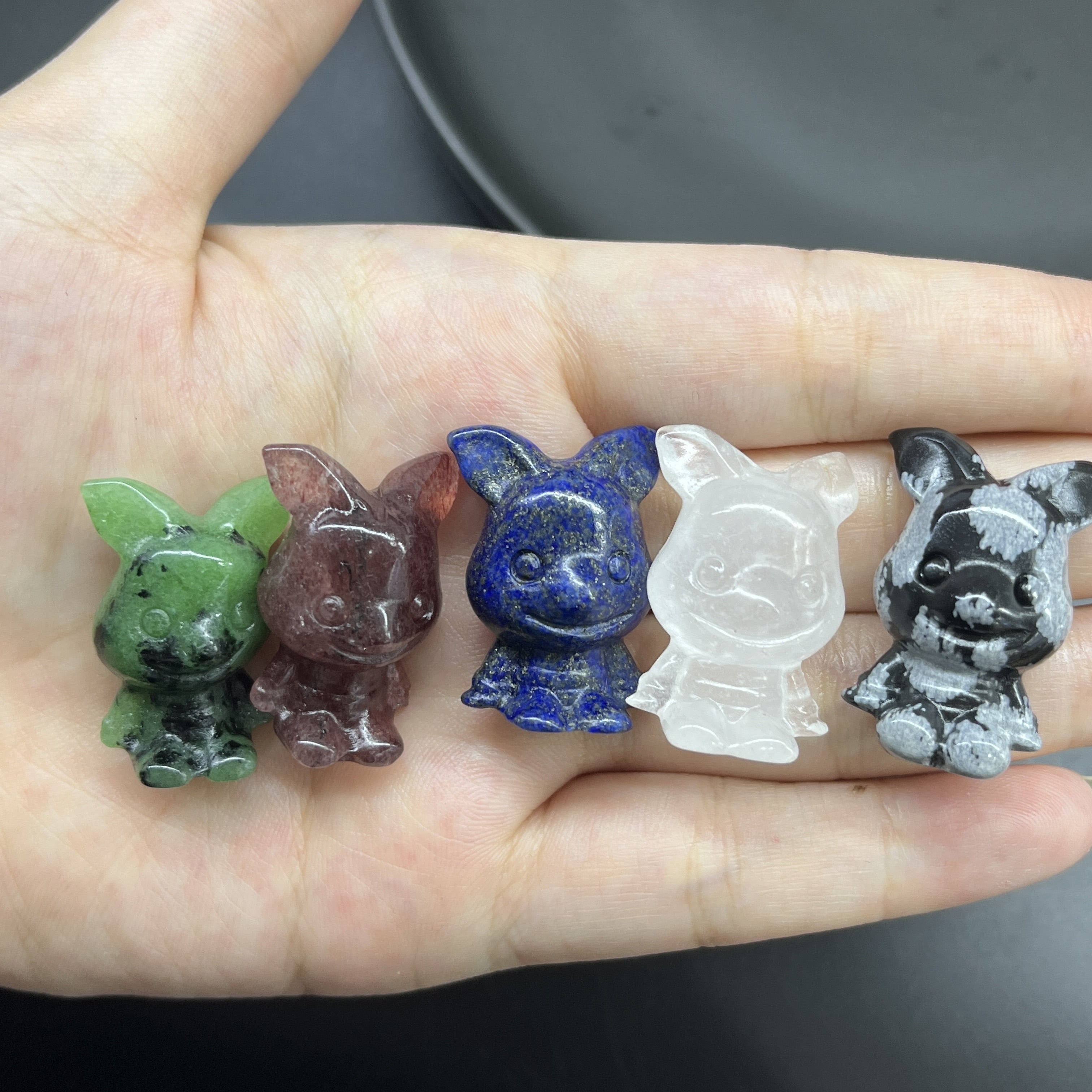 3CM Mini Piglet Carving Pooh Bear Natural Crystal Stone Statue Figurine