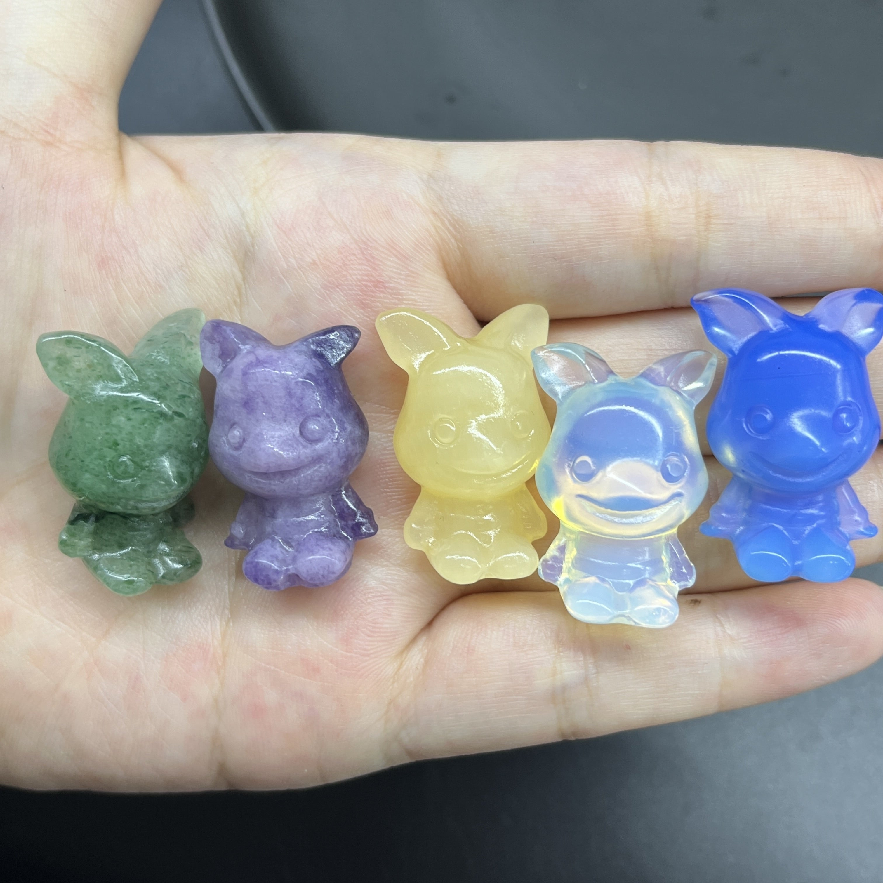 3CM Mini Piglet Carving Pooh Bear Natural Crystal Stone Statue Figurine