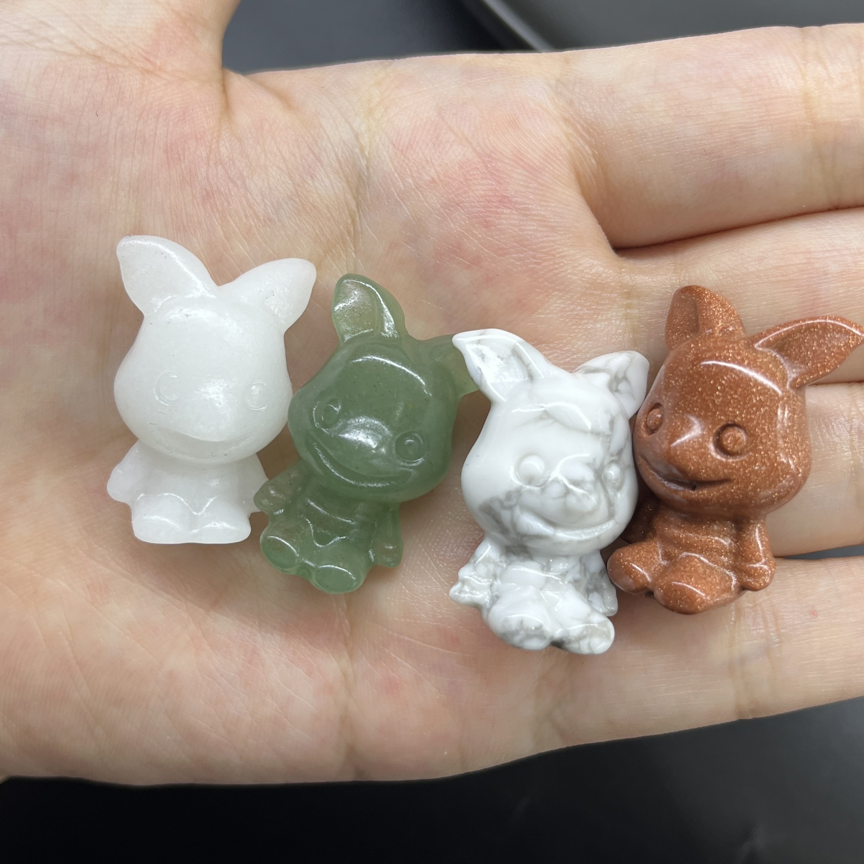 3CM Mini Piglet Carving Pooh Bear Natural Crystal Stone Statue Figurine