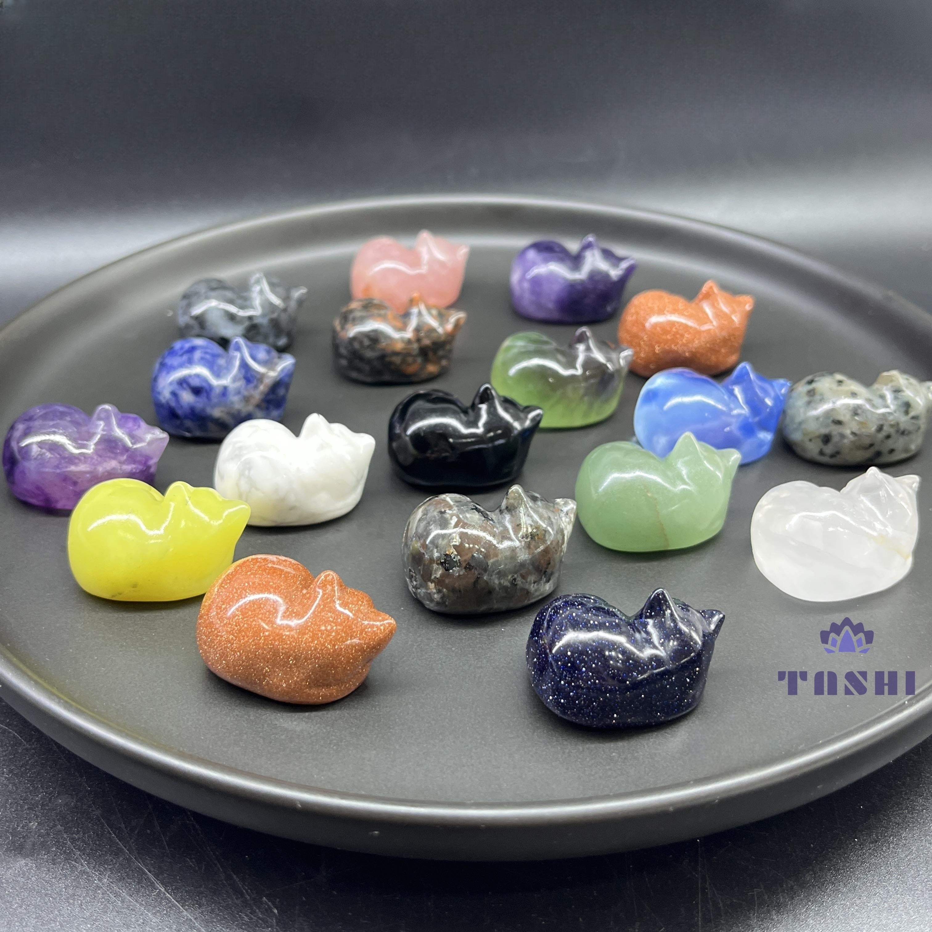 3CM Mini Sleeping Cat Carving