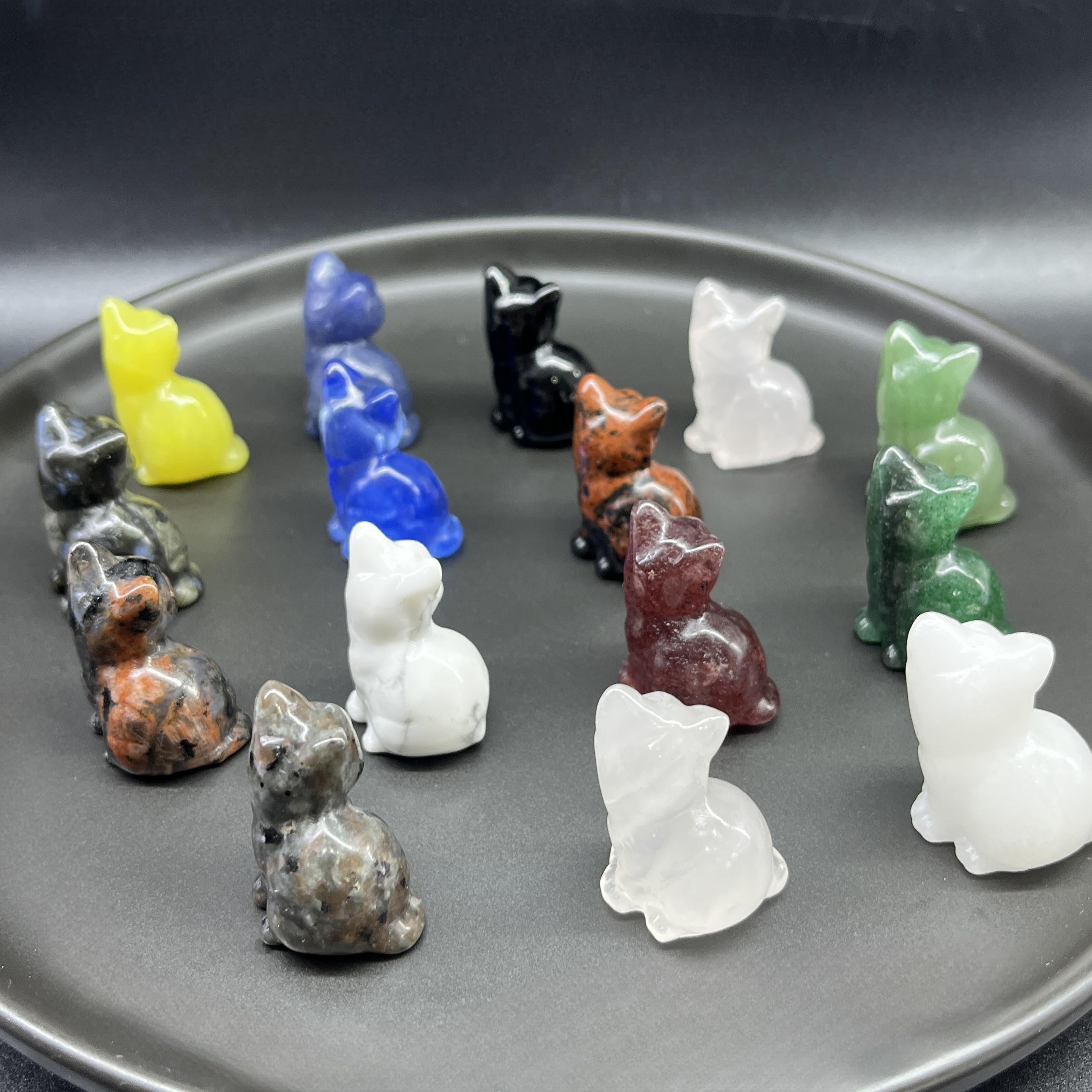 3CM Mini Sitting Cat Carving